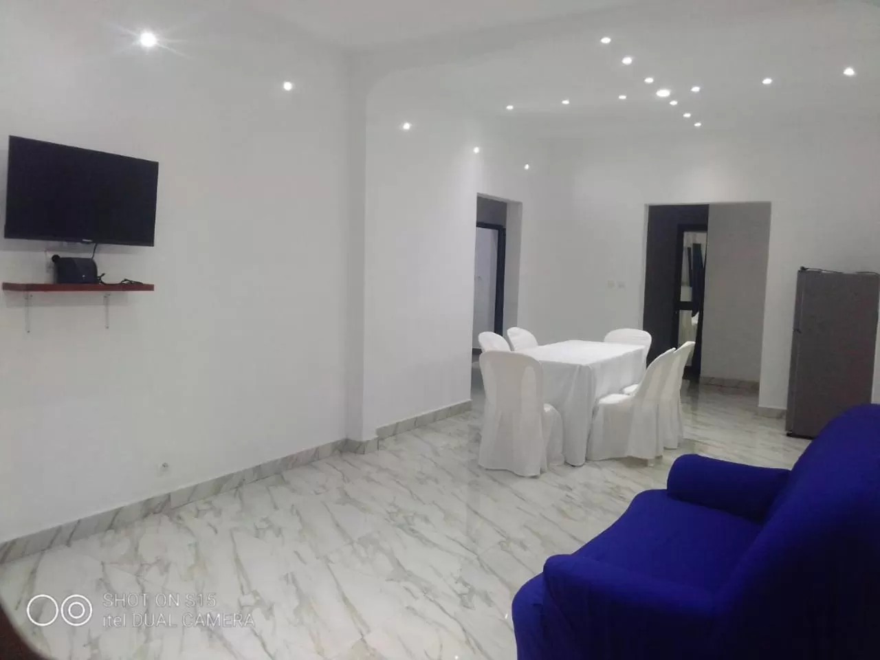 Living room in Le Majestic Toamasina Hotel