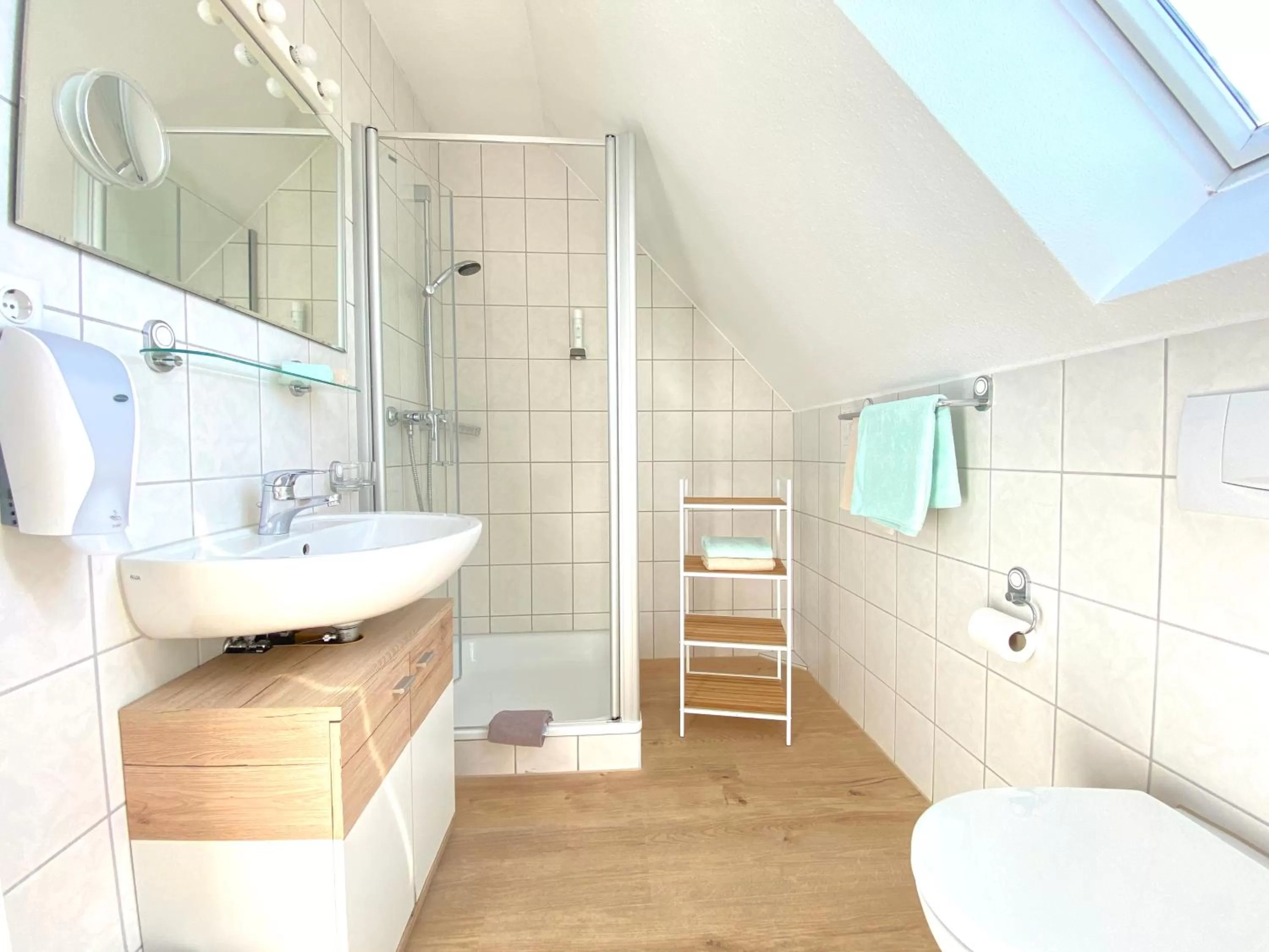 Shower in Hotel zur Bever