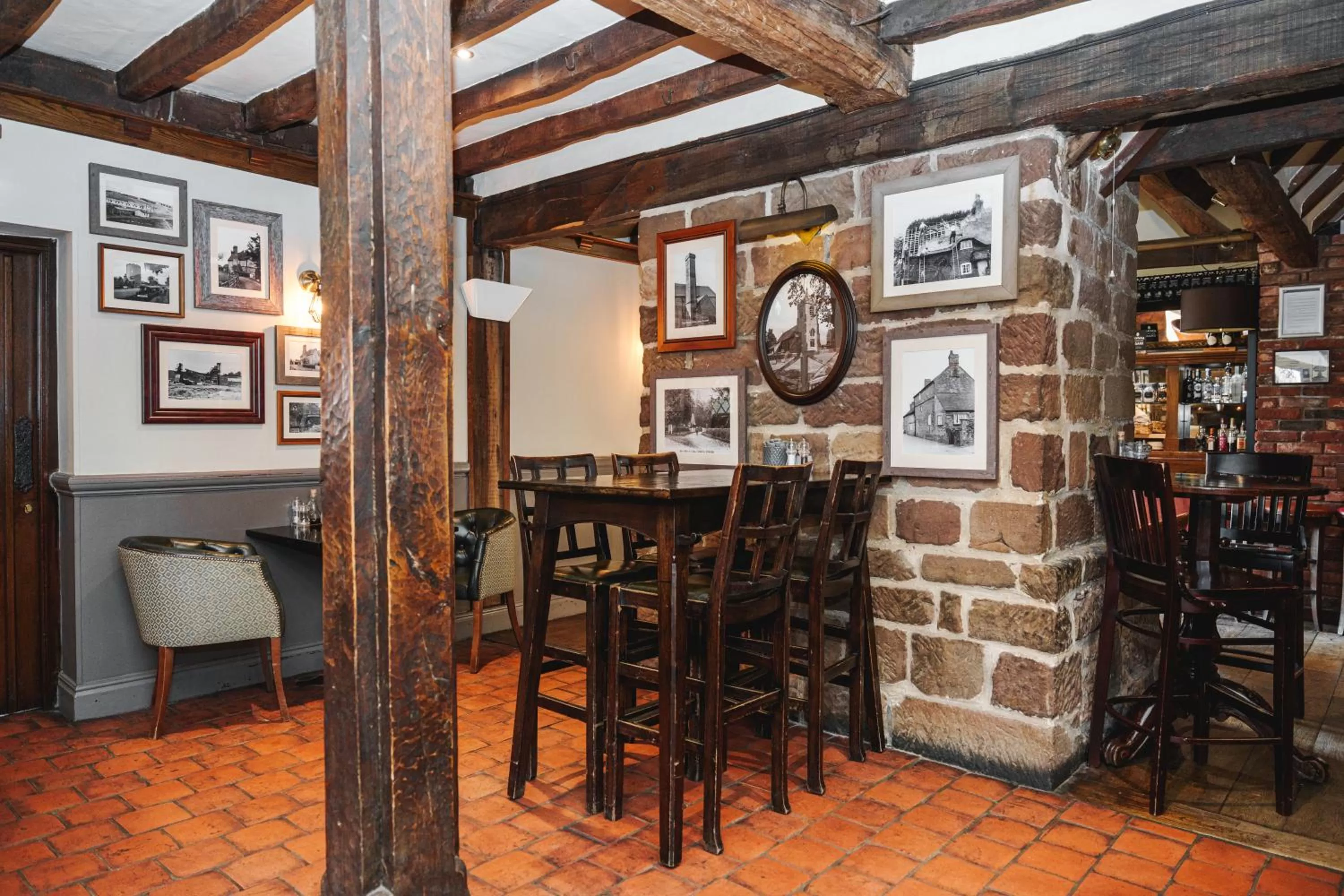 Restaurant/places to eat in The Moat House