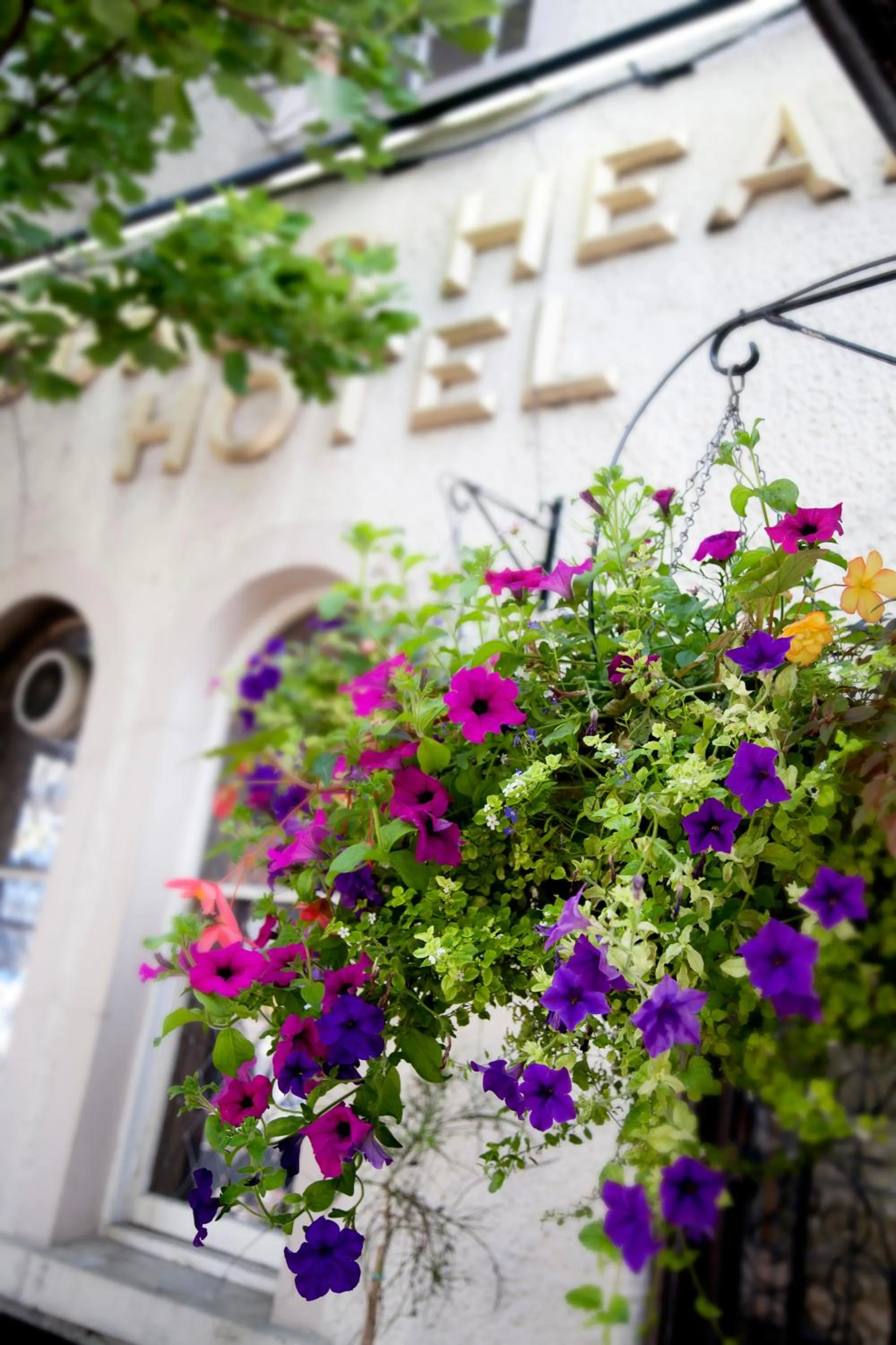 Decorative detail in Dukes Head Hotel
