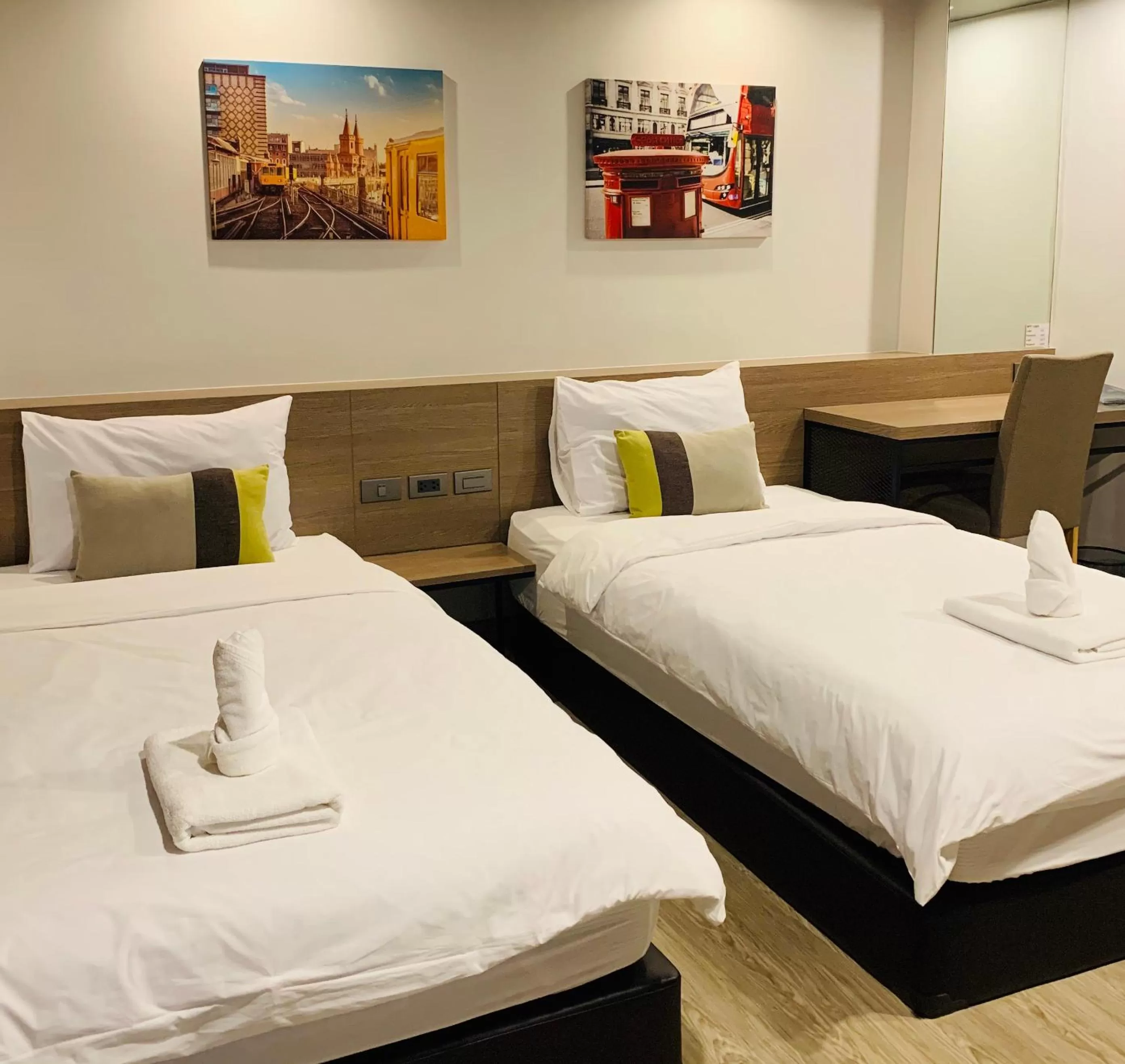 Bed in Toptel Thaphra - ท็อปเทล ท่าพระ