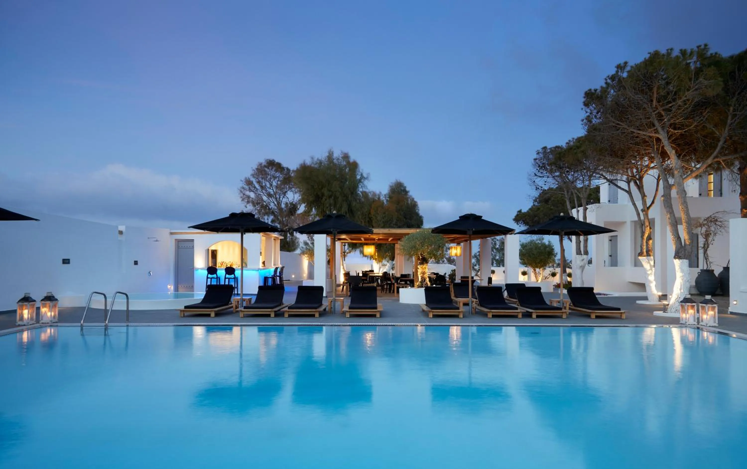 Swimming pool in Kalisti Hotel & Suites