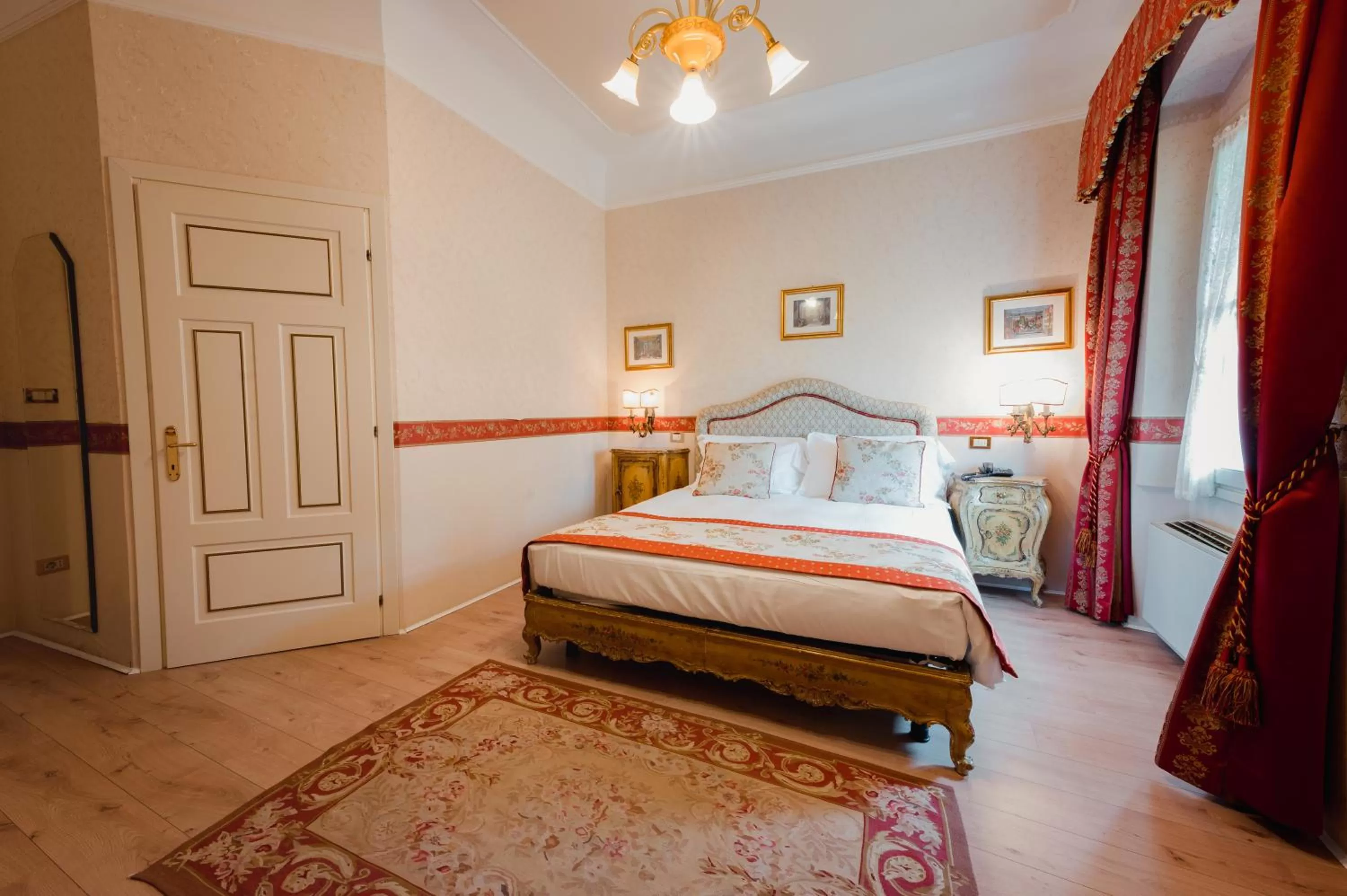 Bedroom, Bed in Castello Di Spessa - Residenze d'epoca