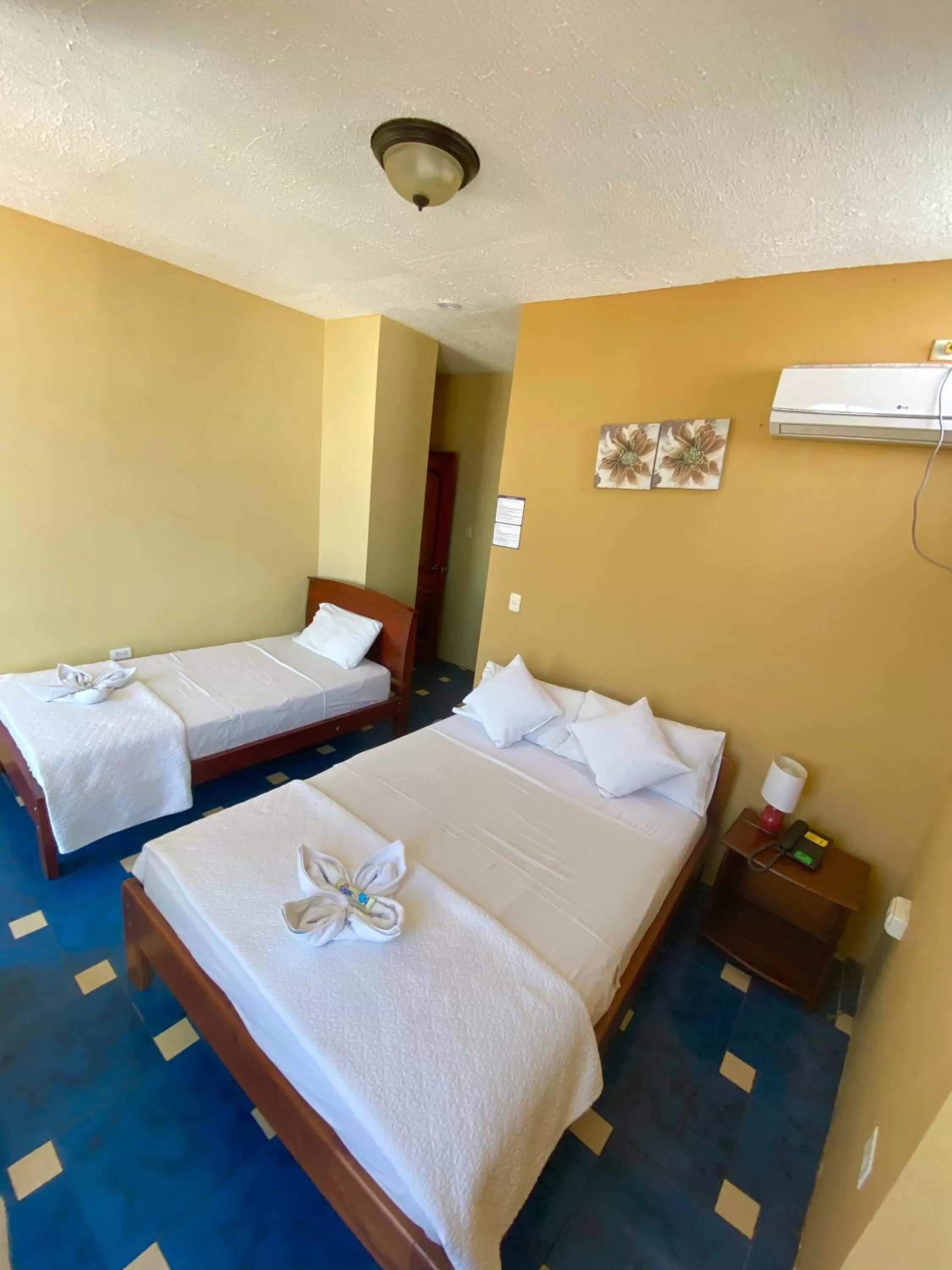 Bed in Hostal Carliza