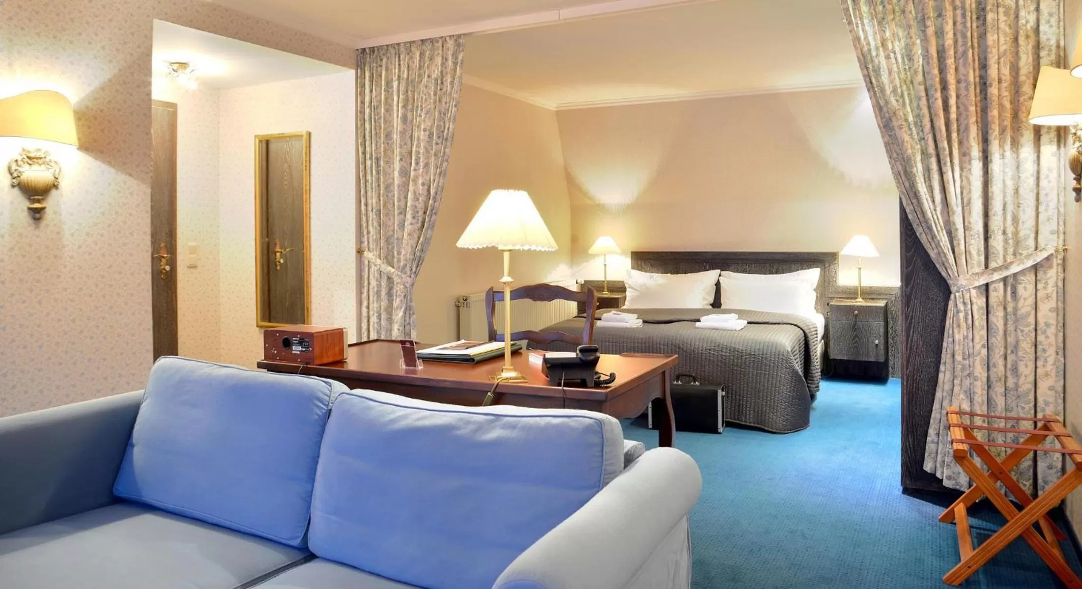 Photo of the whole room, Bed in Stadthotel Patrizier