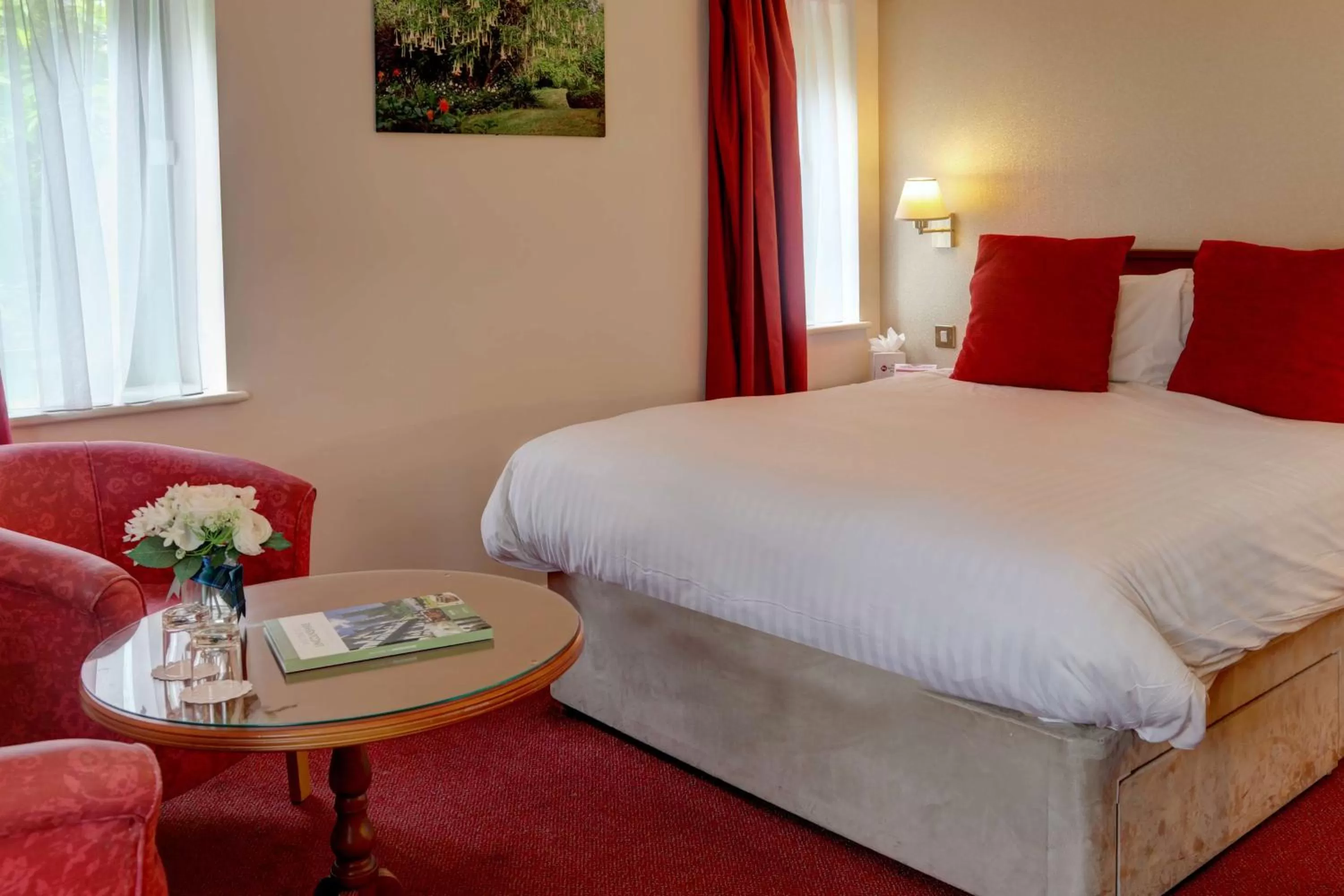 Photo of the whole room, Bed in Best Western Plus Bentley Hotel