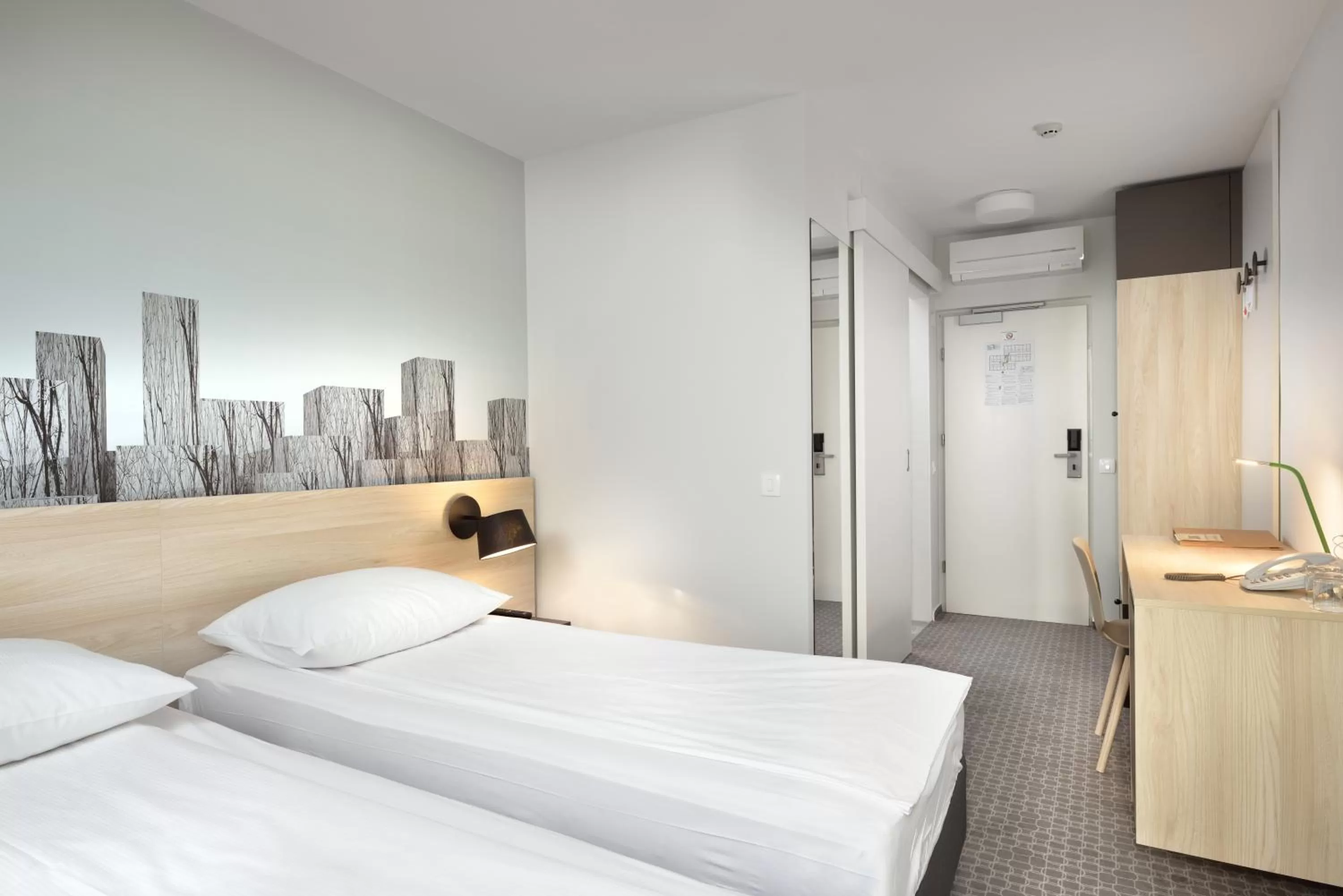 Twin Room with Castle View in B&B Hotel Ljubljana Park