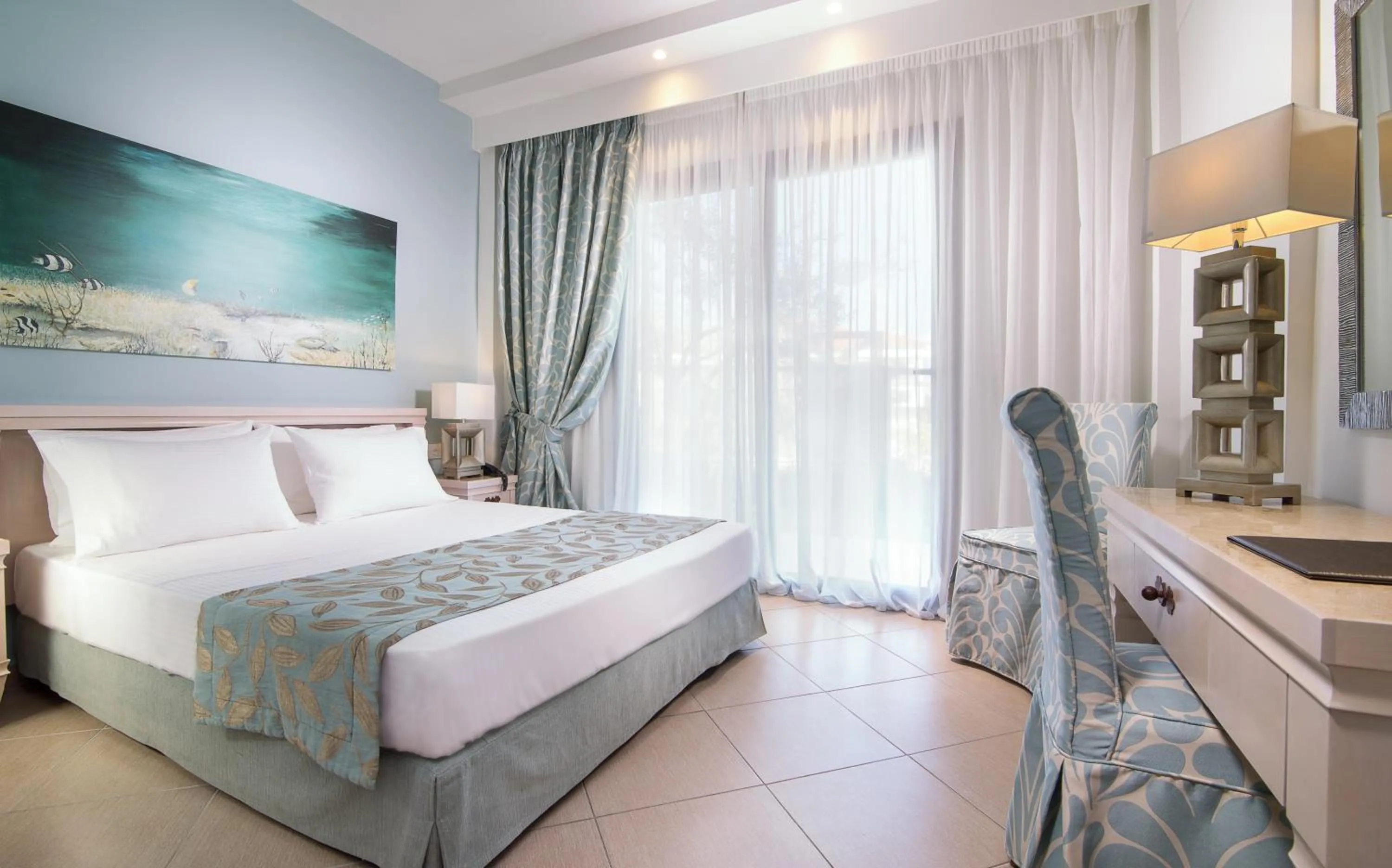 Coffee/tea facilities in Flegra Palace