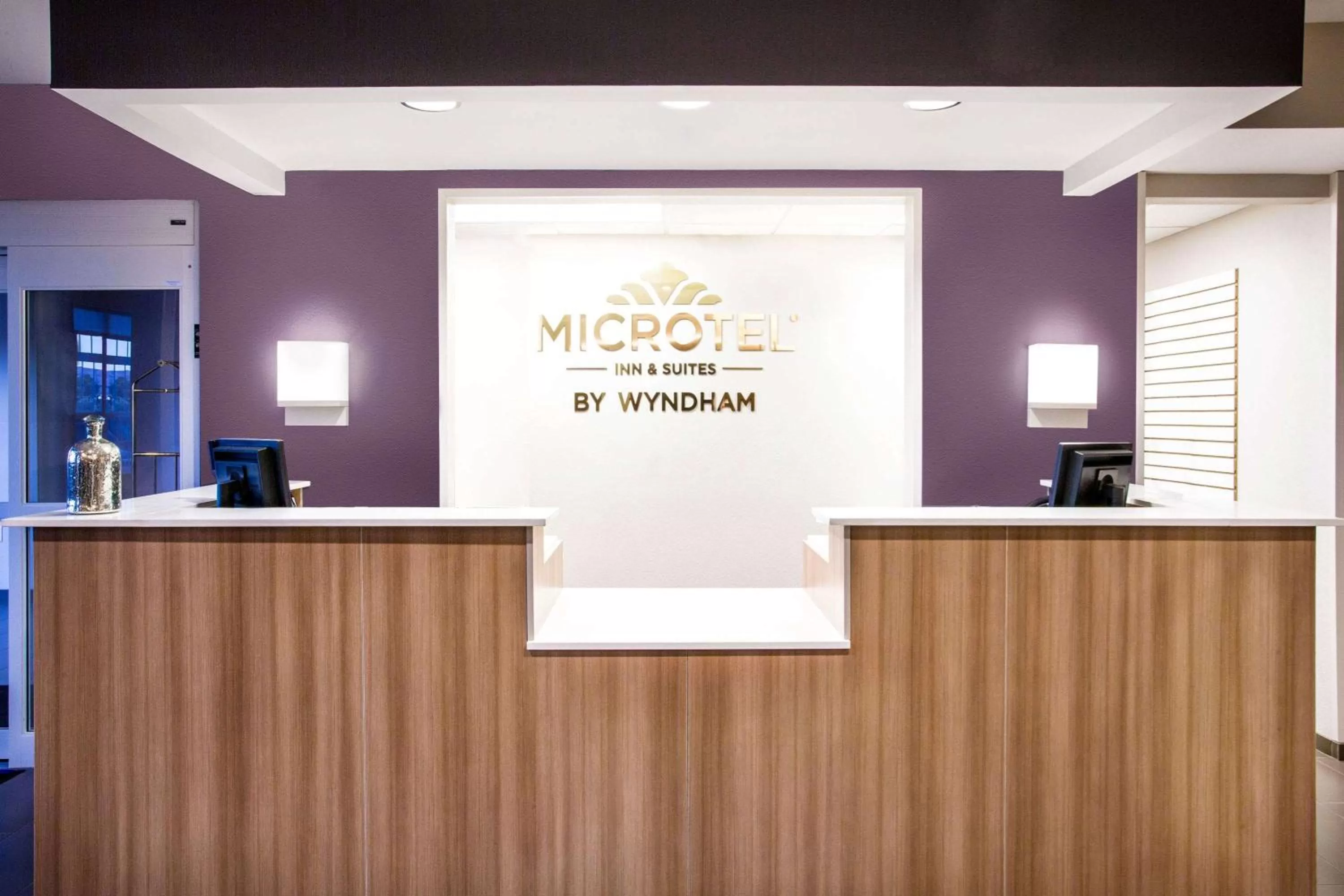 Lobby or reception in Microtel Inn & Suites by Wyndham Vernal/Naples