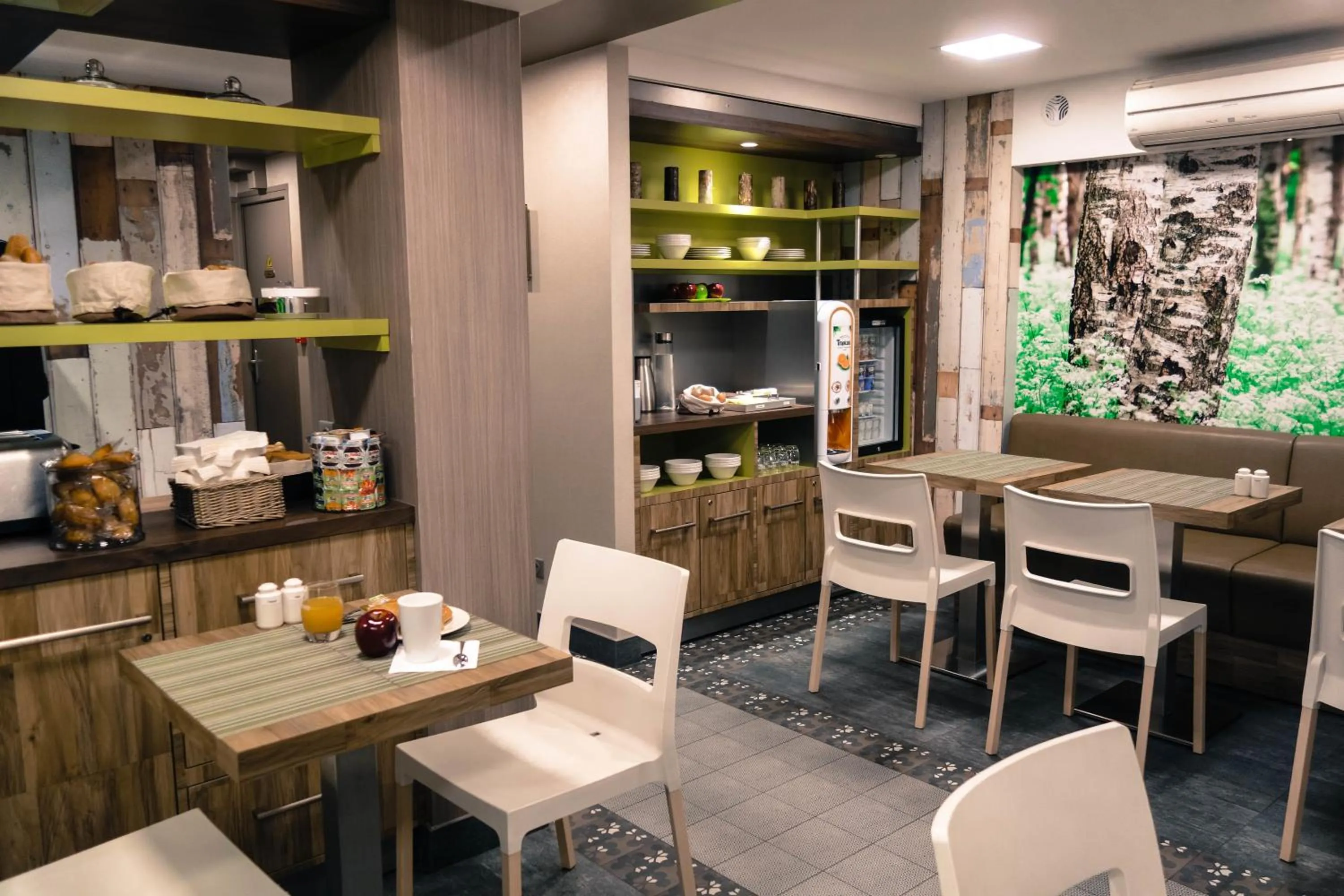 Restaurant/places to eat in Prince Albert Wagram