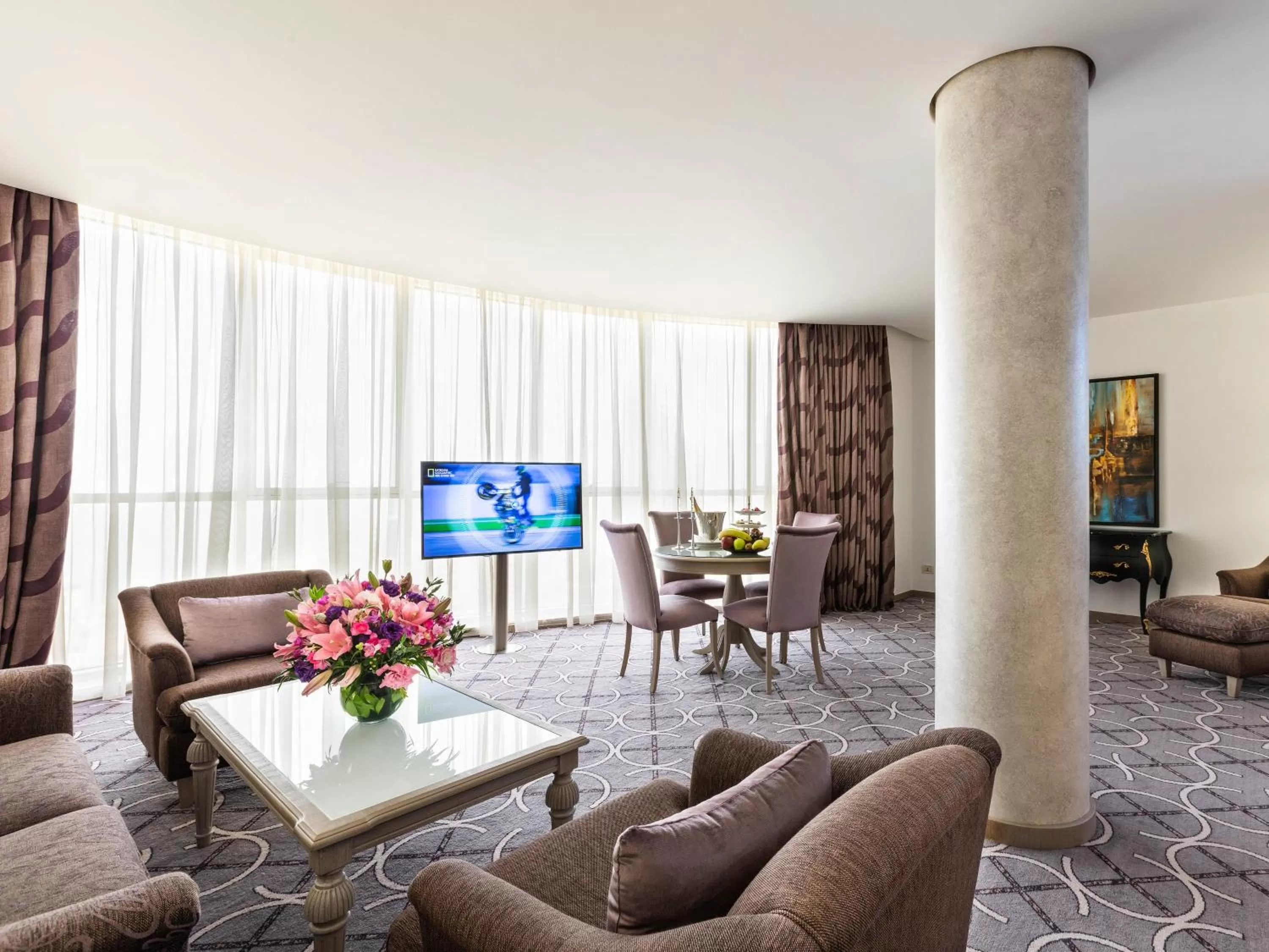 Living room in Gefinor Rotana – Beirut