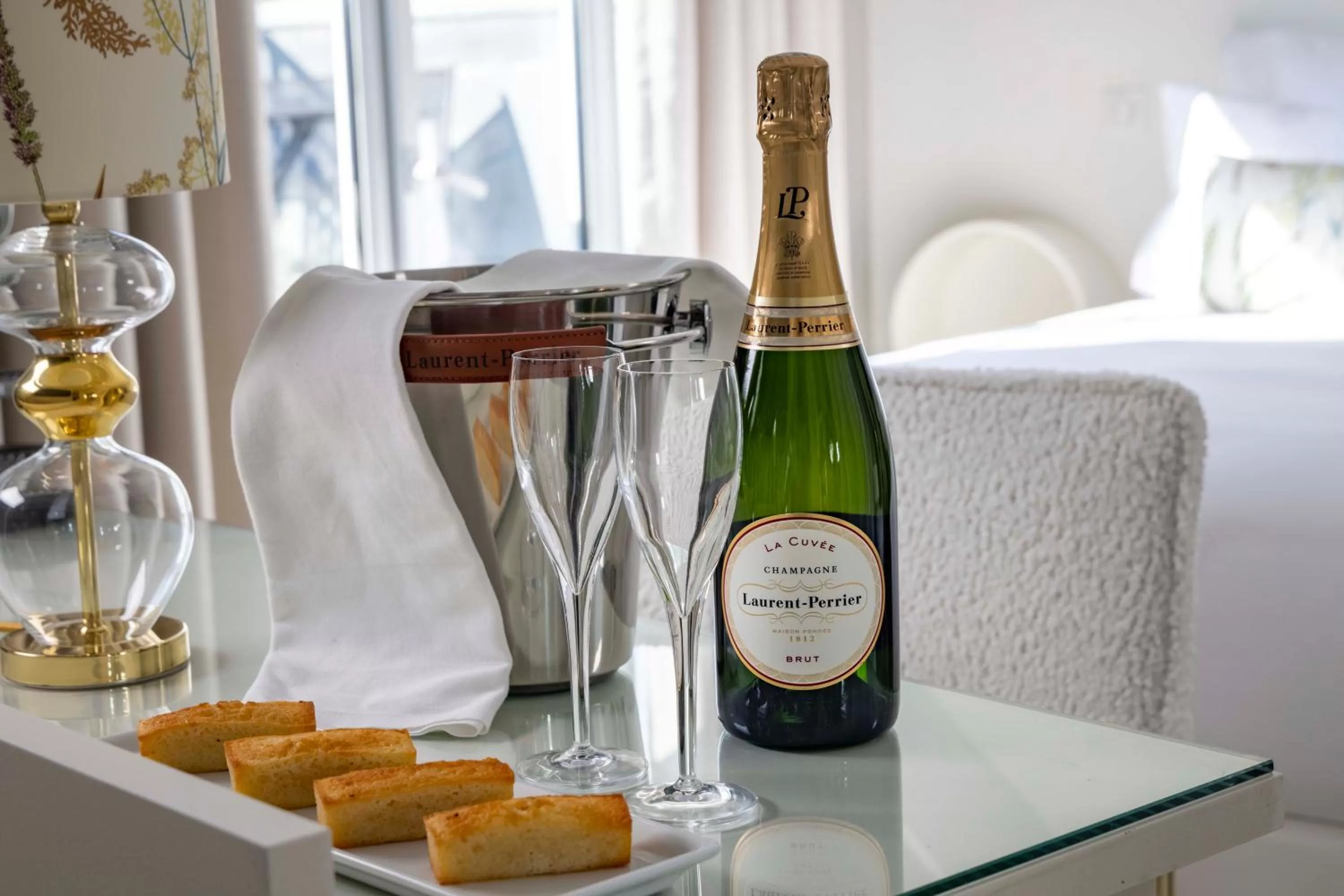 Food and drinks in Hôtel de Banville