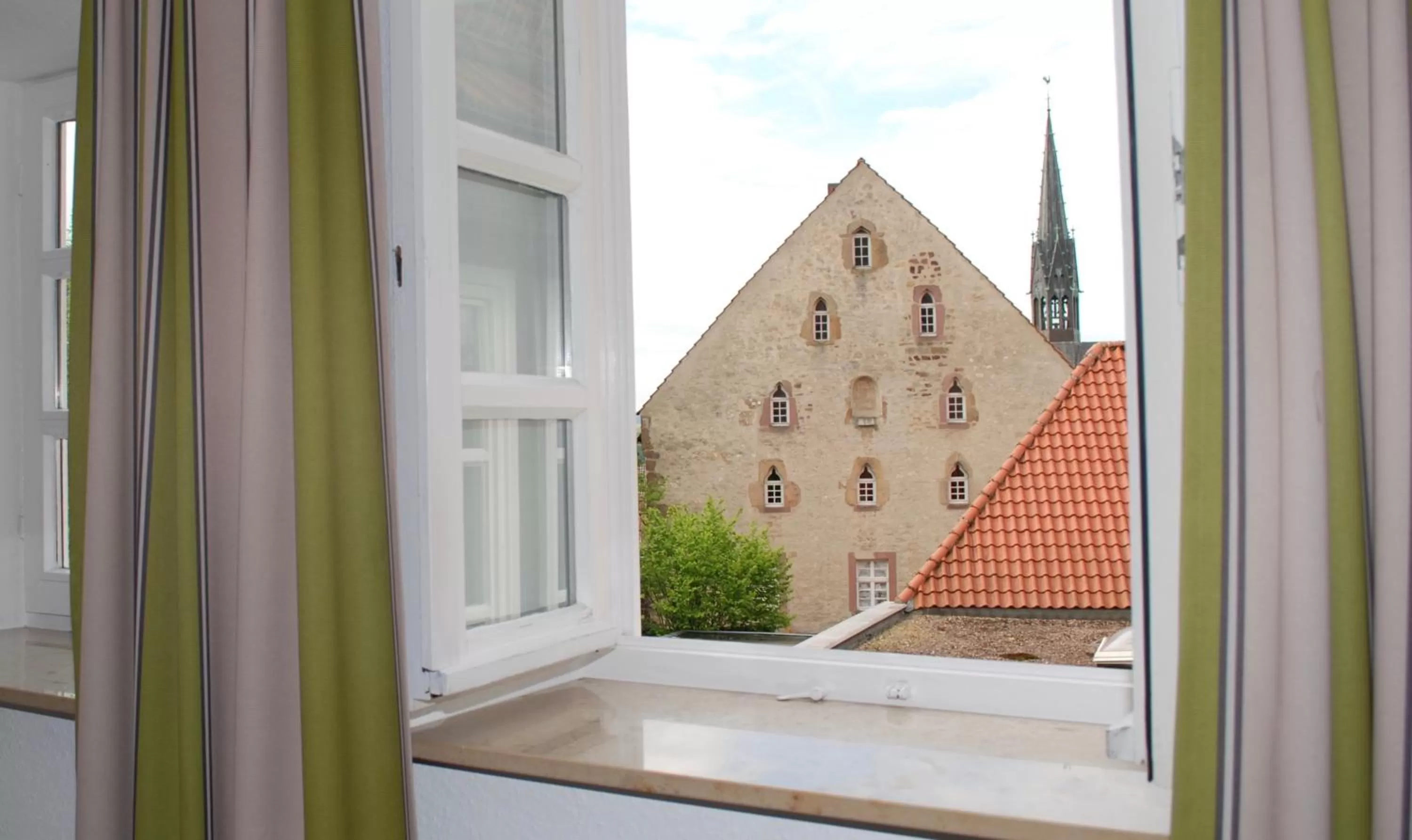 Nearby landmark in Alt Warburg