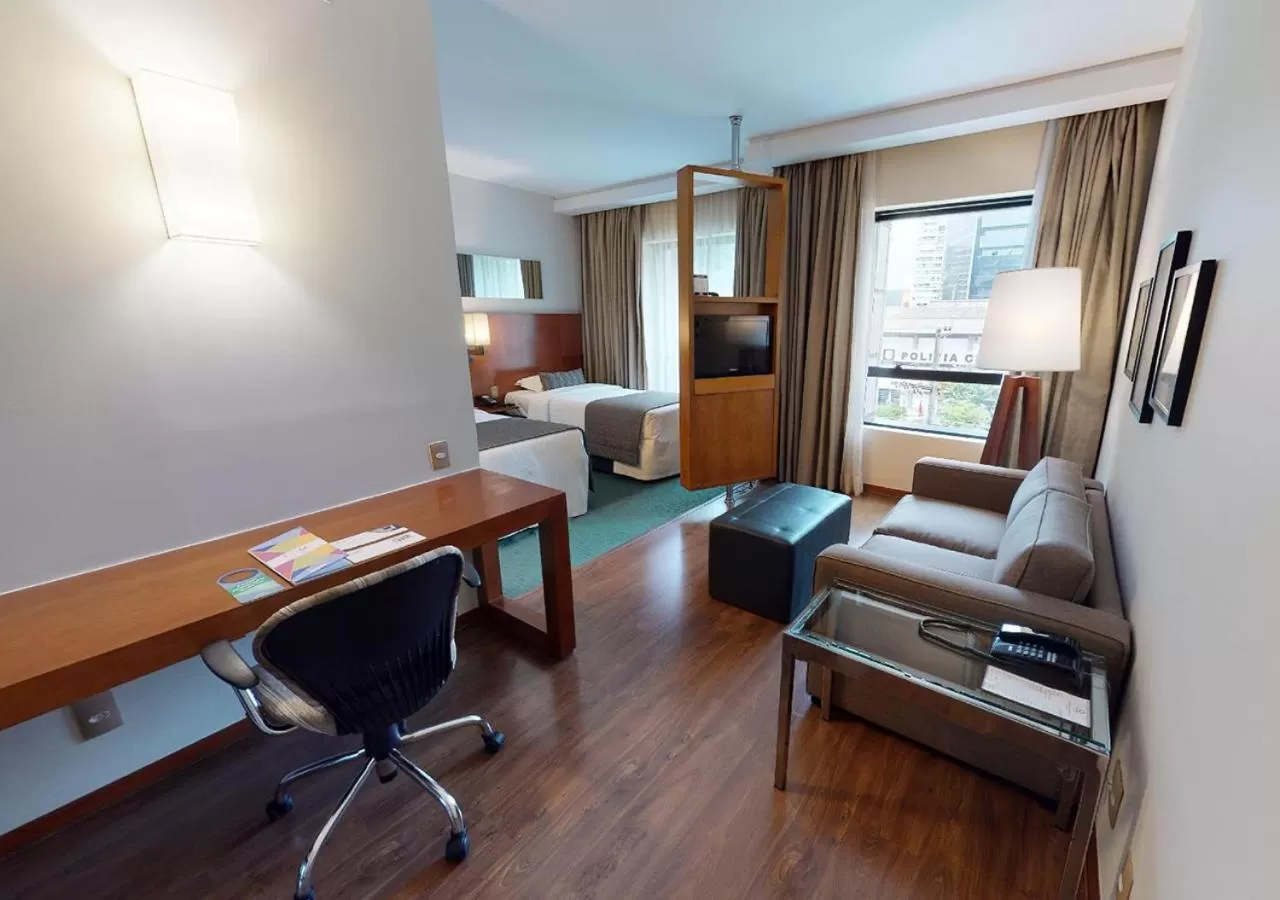 Bed in Estanplaza Berrini