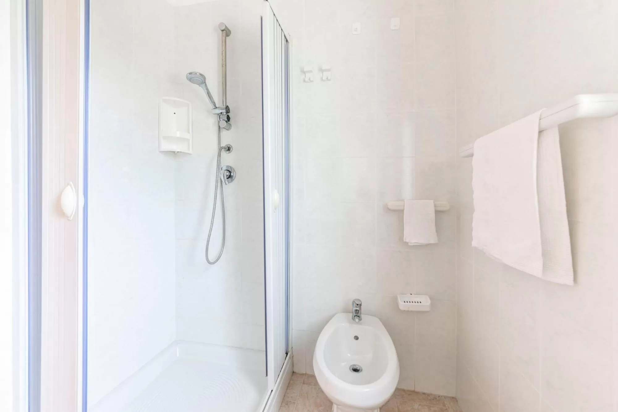 Bathroom in Hotel Residence il villaggio Lì cylentos Policastro Scario a 100 mt dal mare