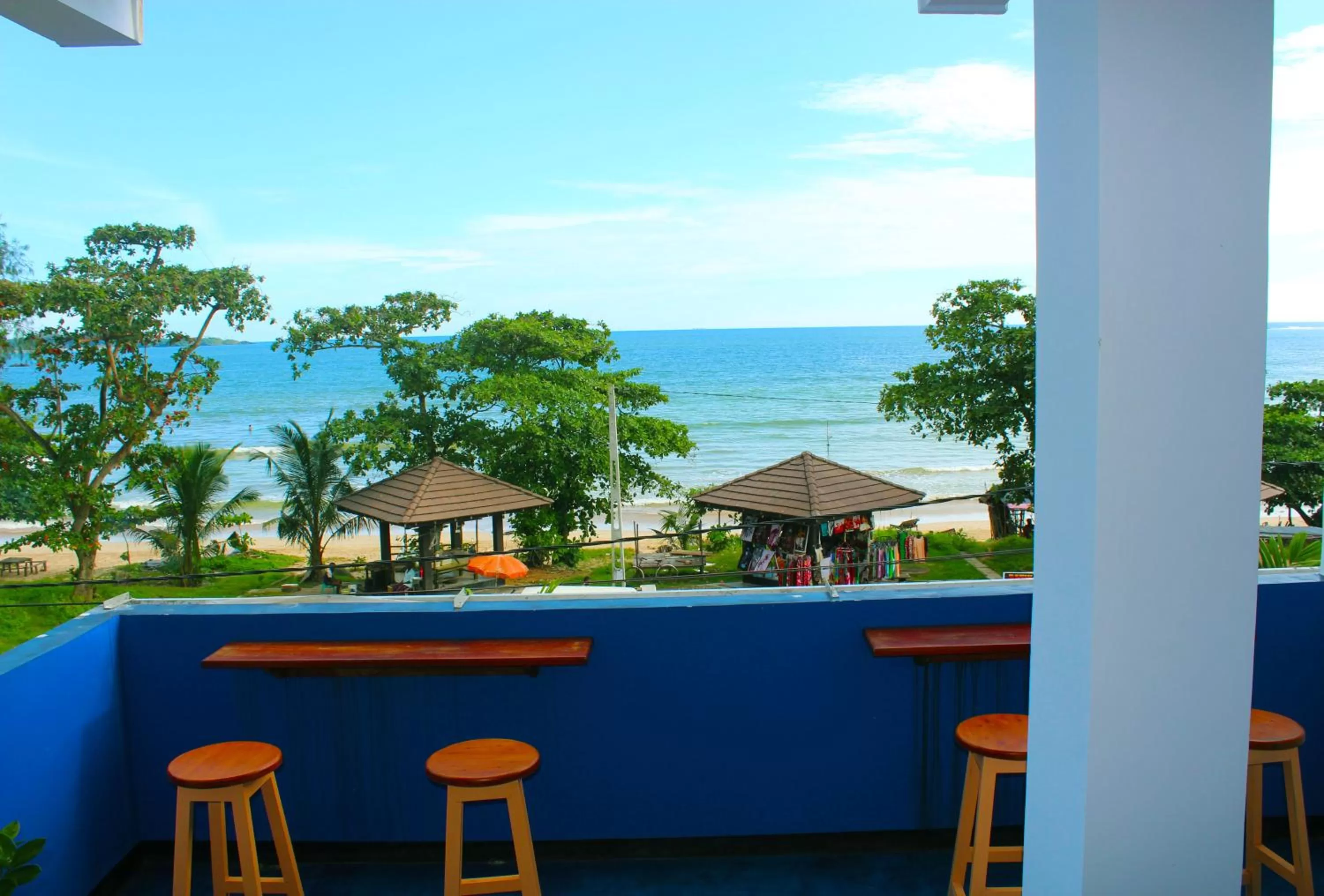 Restaurant/places to eat in Surasa Beach Resort