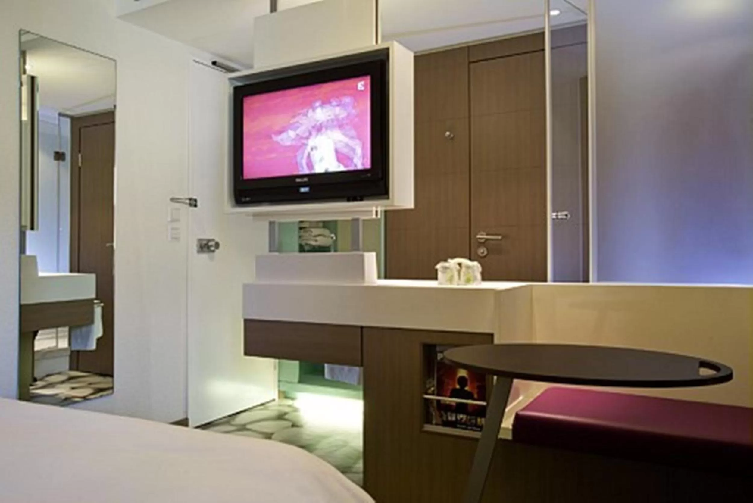 Photo of the whole room, Bed in ibis Styles Bordeaux Aéroport