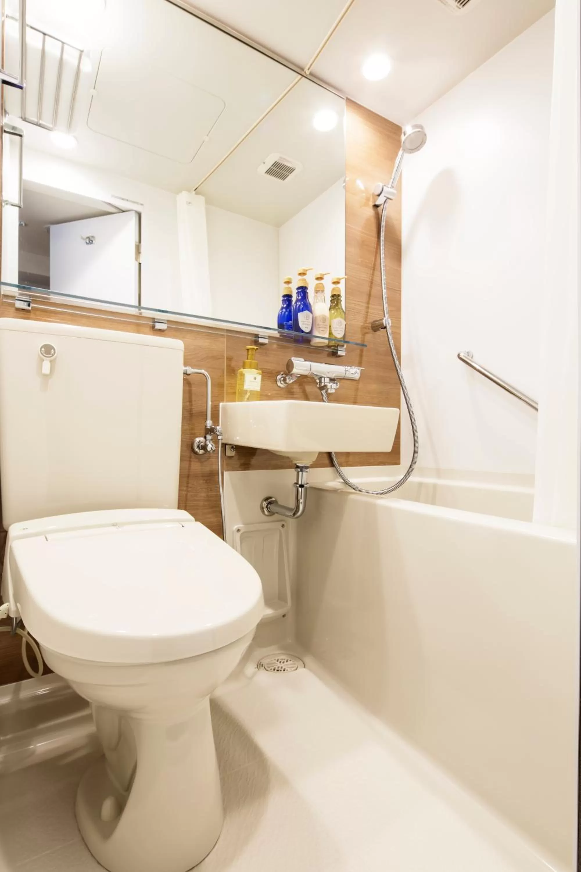 Toilet in Hotel Mystays Gotanda Station