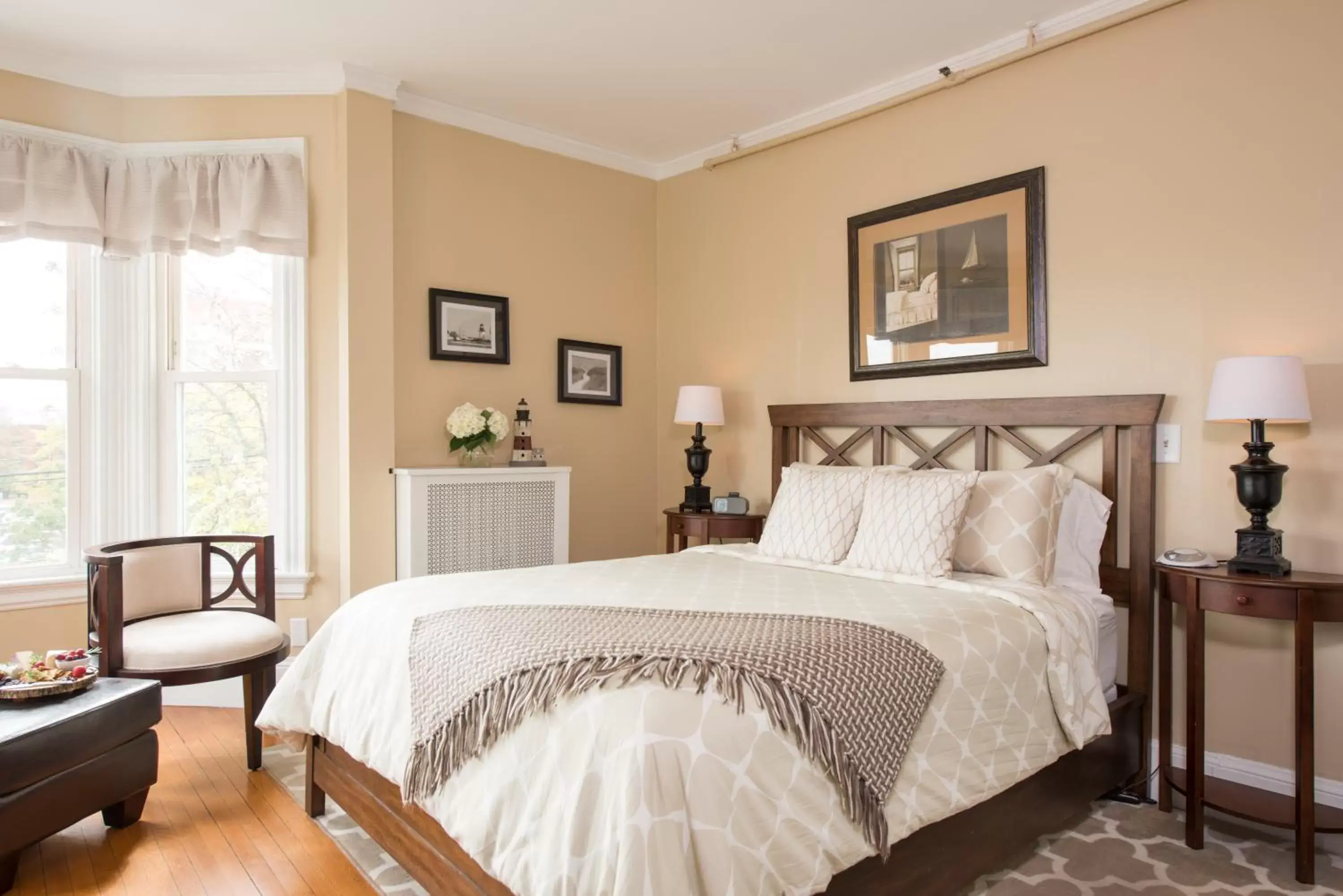 Standard Queen Room (The Abbott) in The Chadwick Bed and Breakfast Standard Queen Room (The Abbott) in The Chadwick Bed and Breakfast