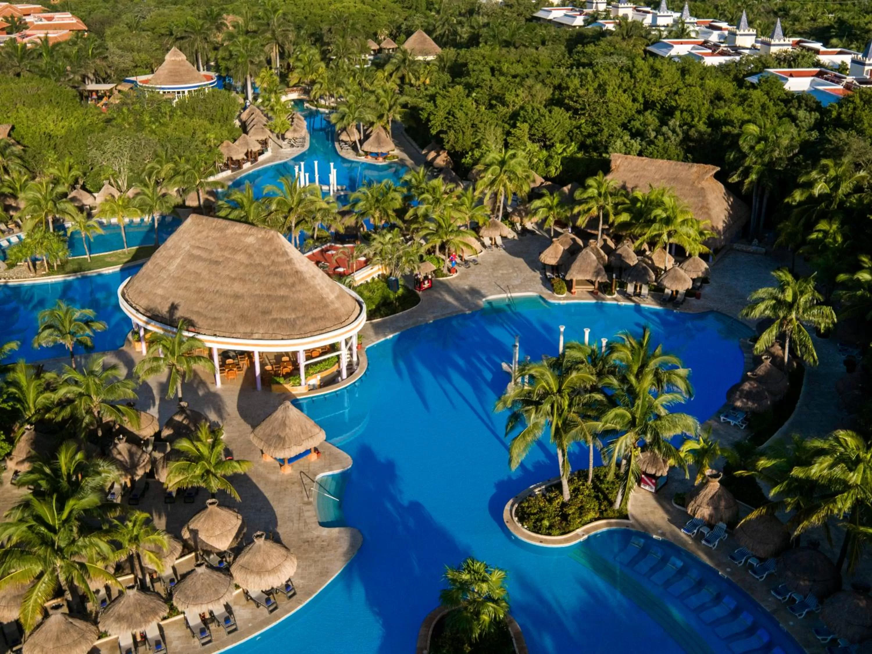 Bird's eye view in Iberostar Waves Paraíso Beach - All Inclusive