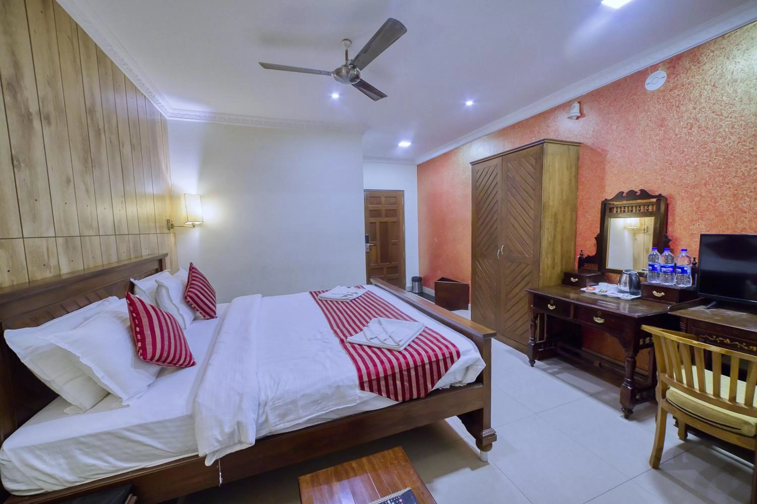 Bed in HOTEL WINDSOR CASTLE