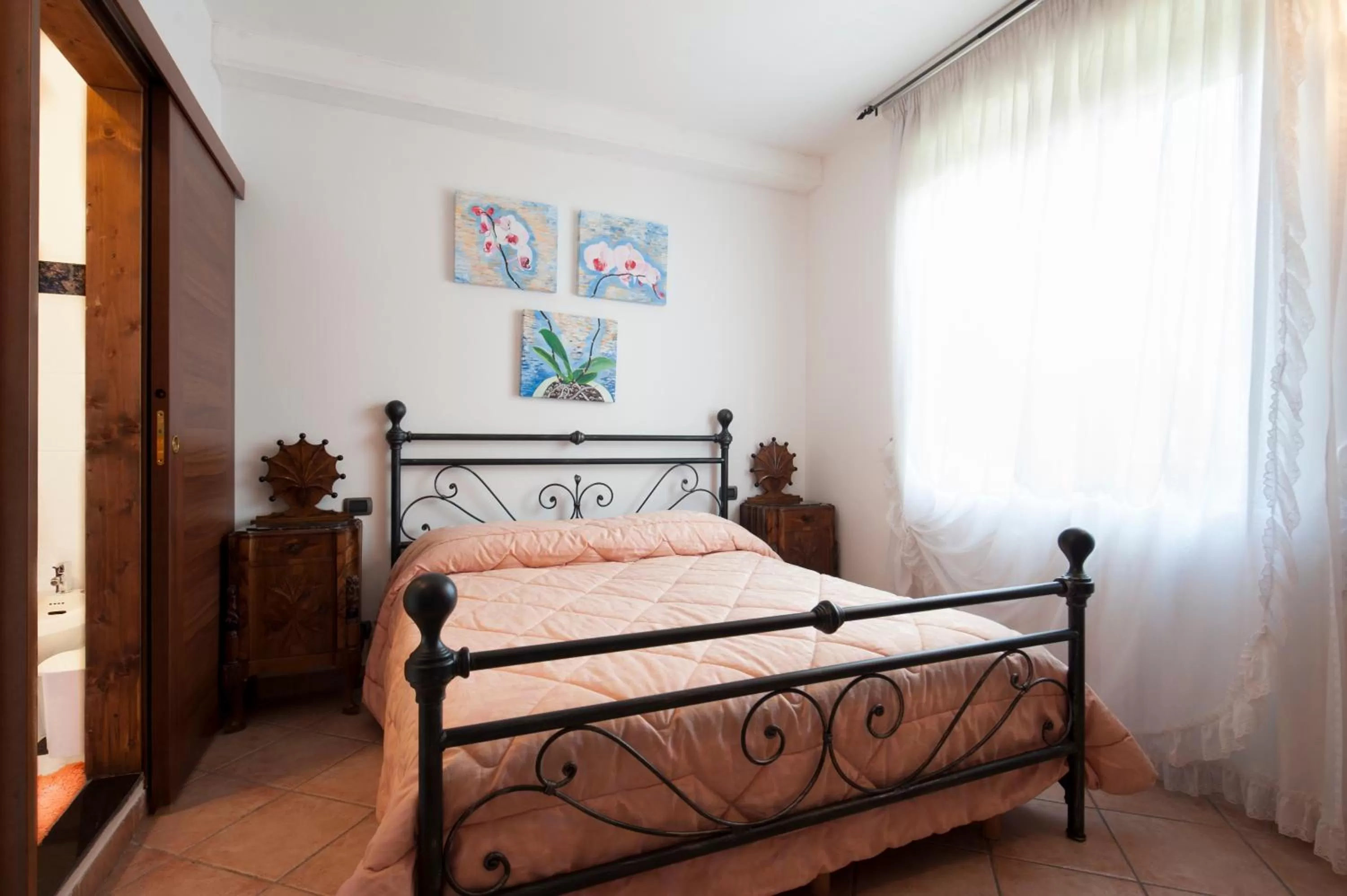 Double Room with Private Bathroom in B&B Villa Gloriana