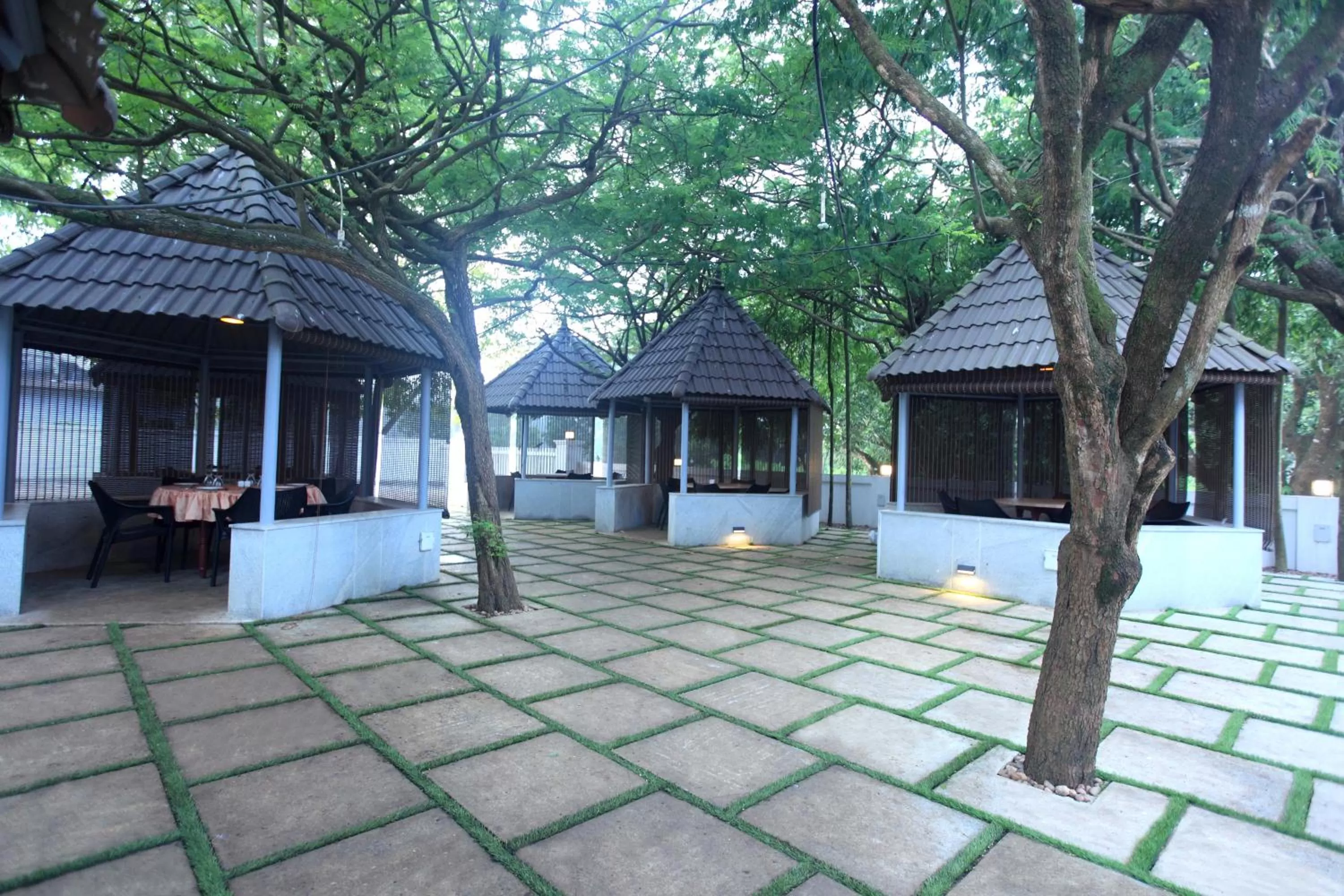 Property building in Victory Inn Park Residency