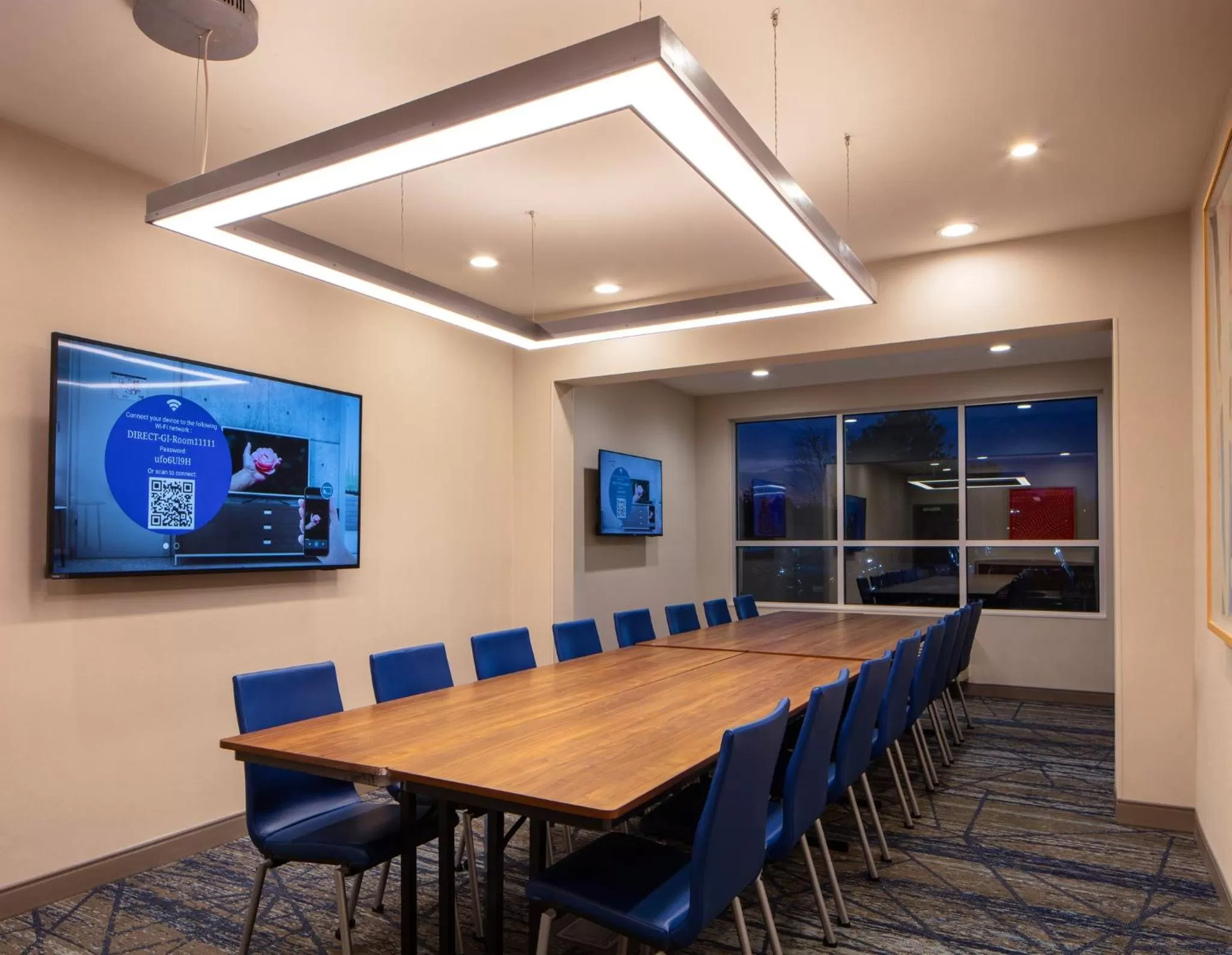 Meeting/conference room in Holiday Inn Express Bothell by IHG