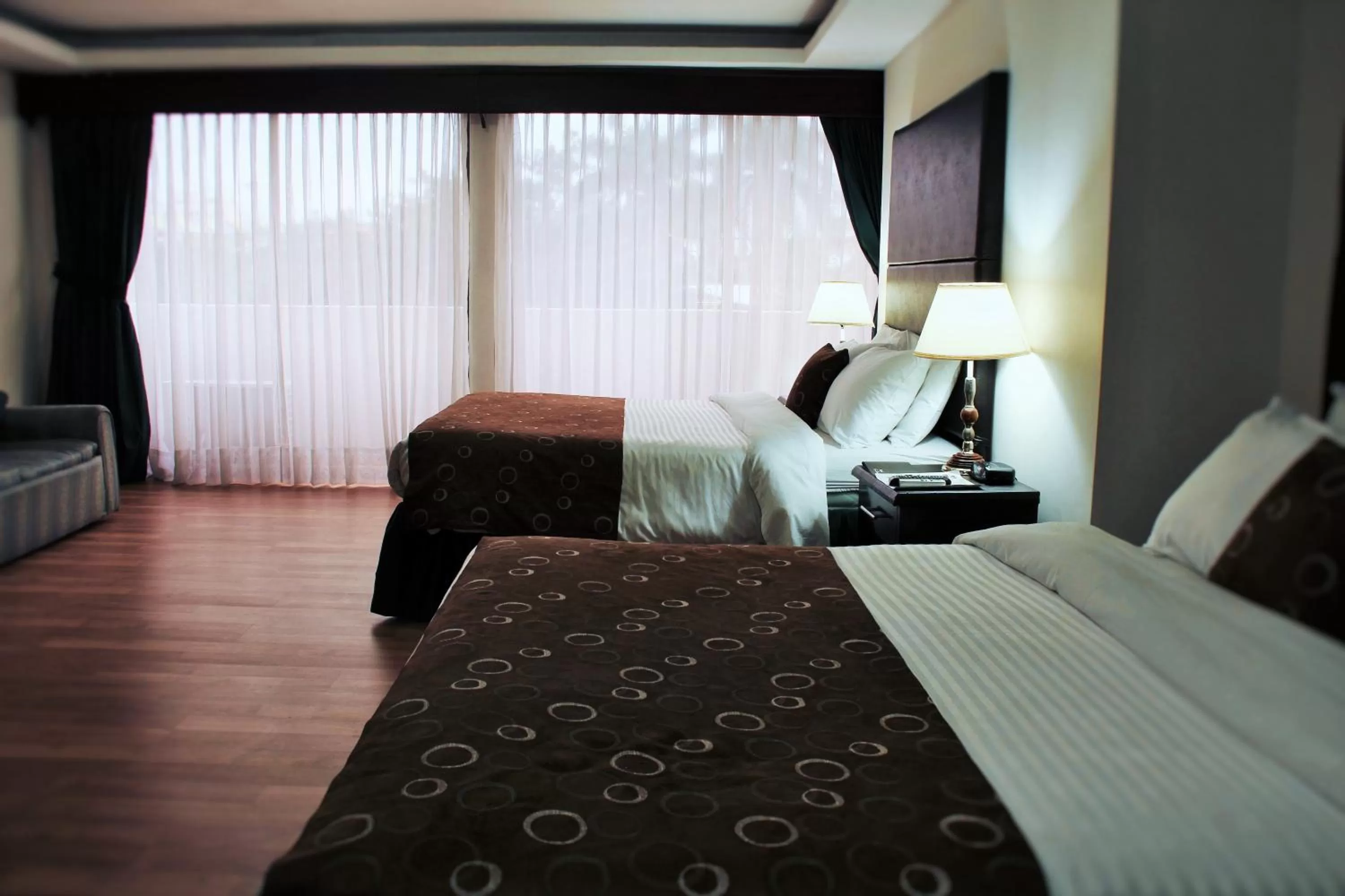 Photo of the whole room, Bed in Hotel San Fernando Real