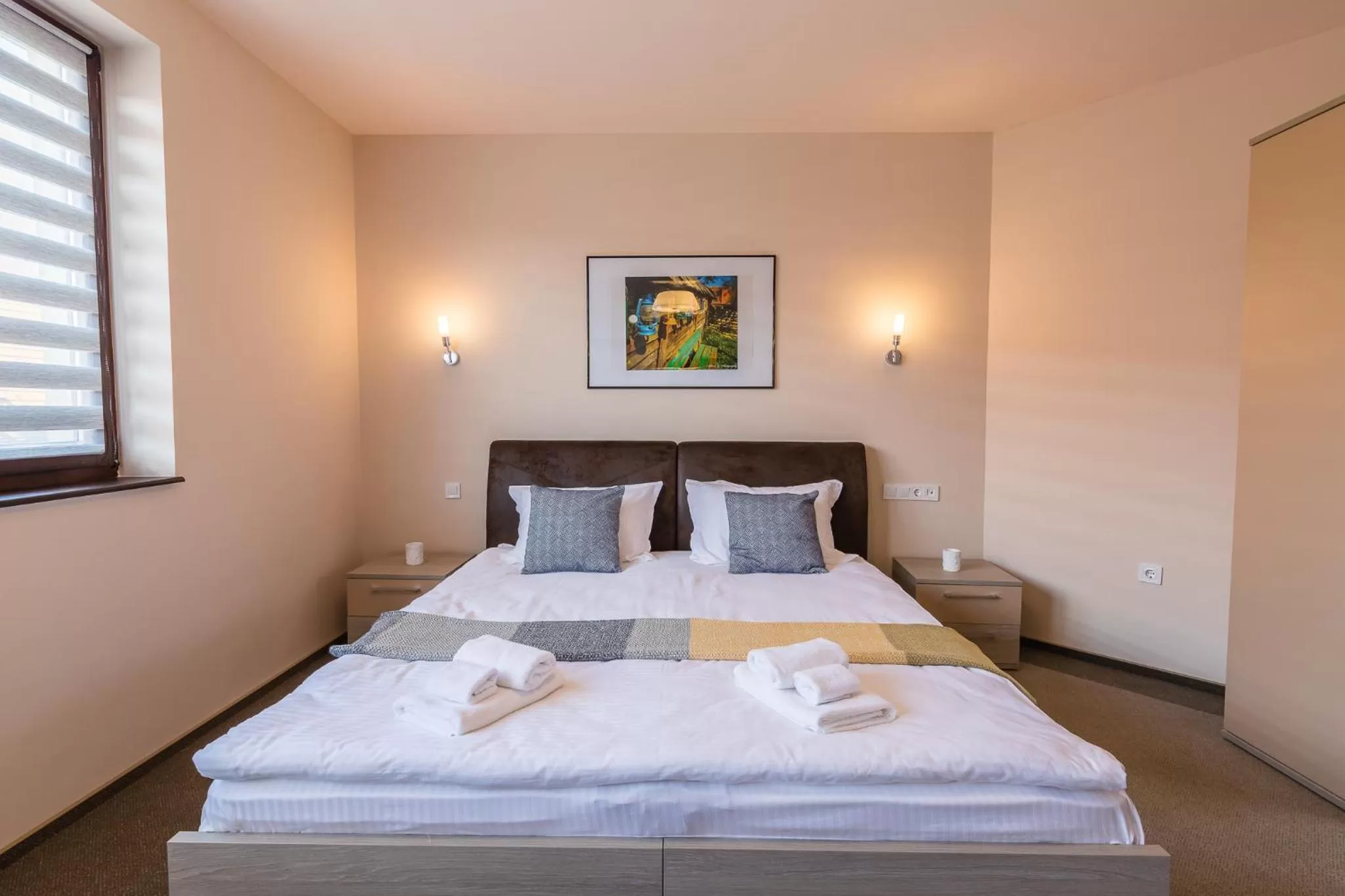 Bed in Pensiunea Select Central