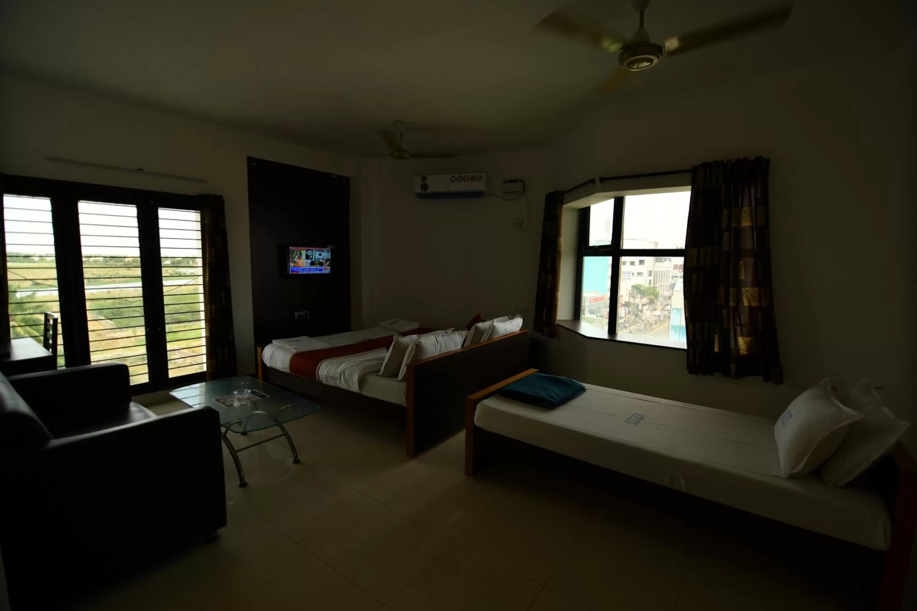 Bed in Lake View Hotel