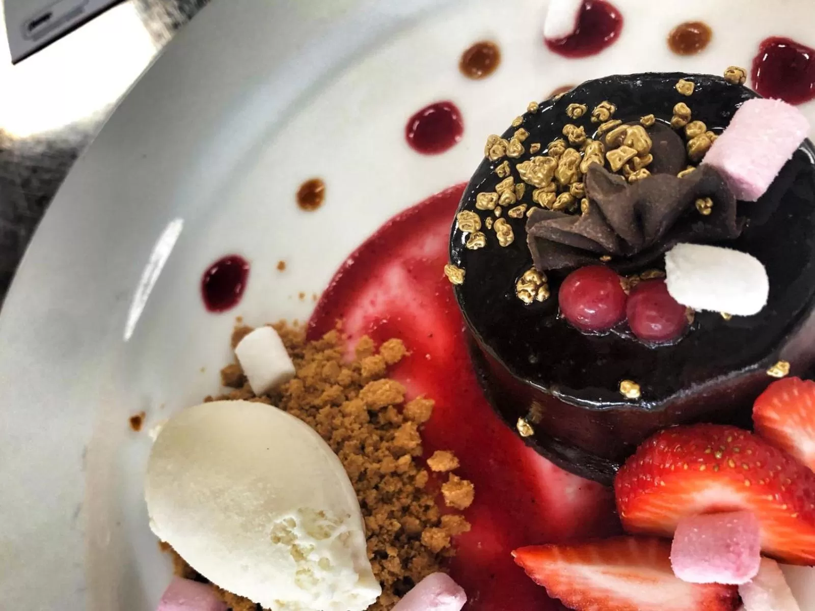 Meals in Dolce by Wyndham Barcelona Resort