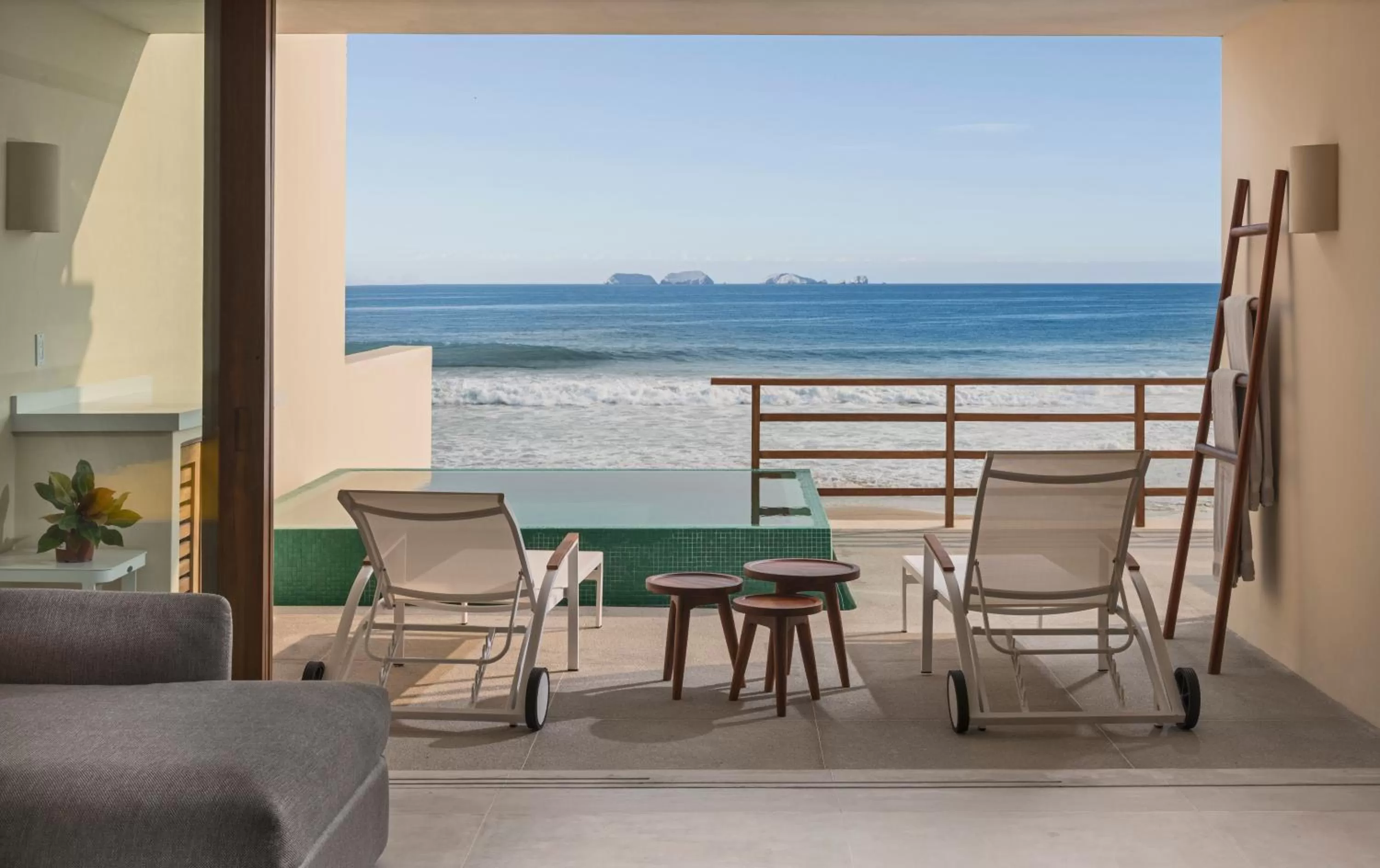 Balcony/Terrace in Marea Beachfront Villas