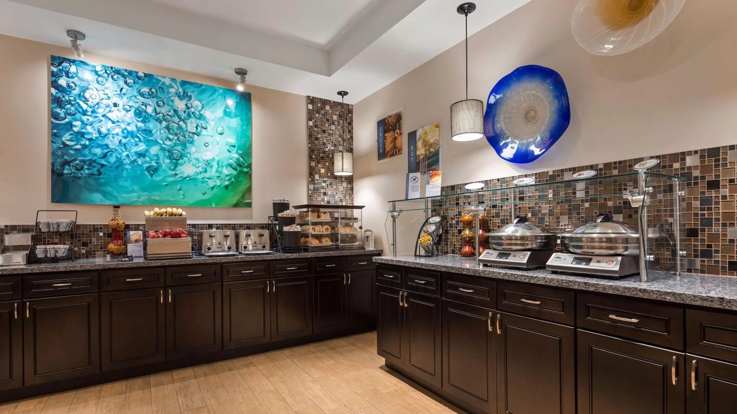 Restaurant/places to eat in Best Western Plus Hollywood/Aventura