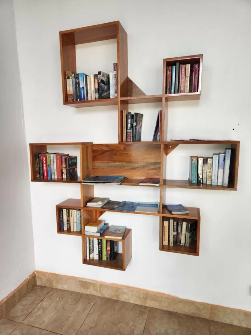 Library in Hotel La Jungla