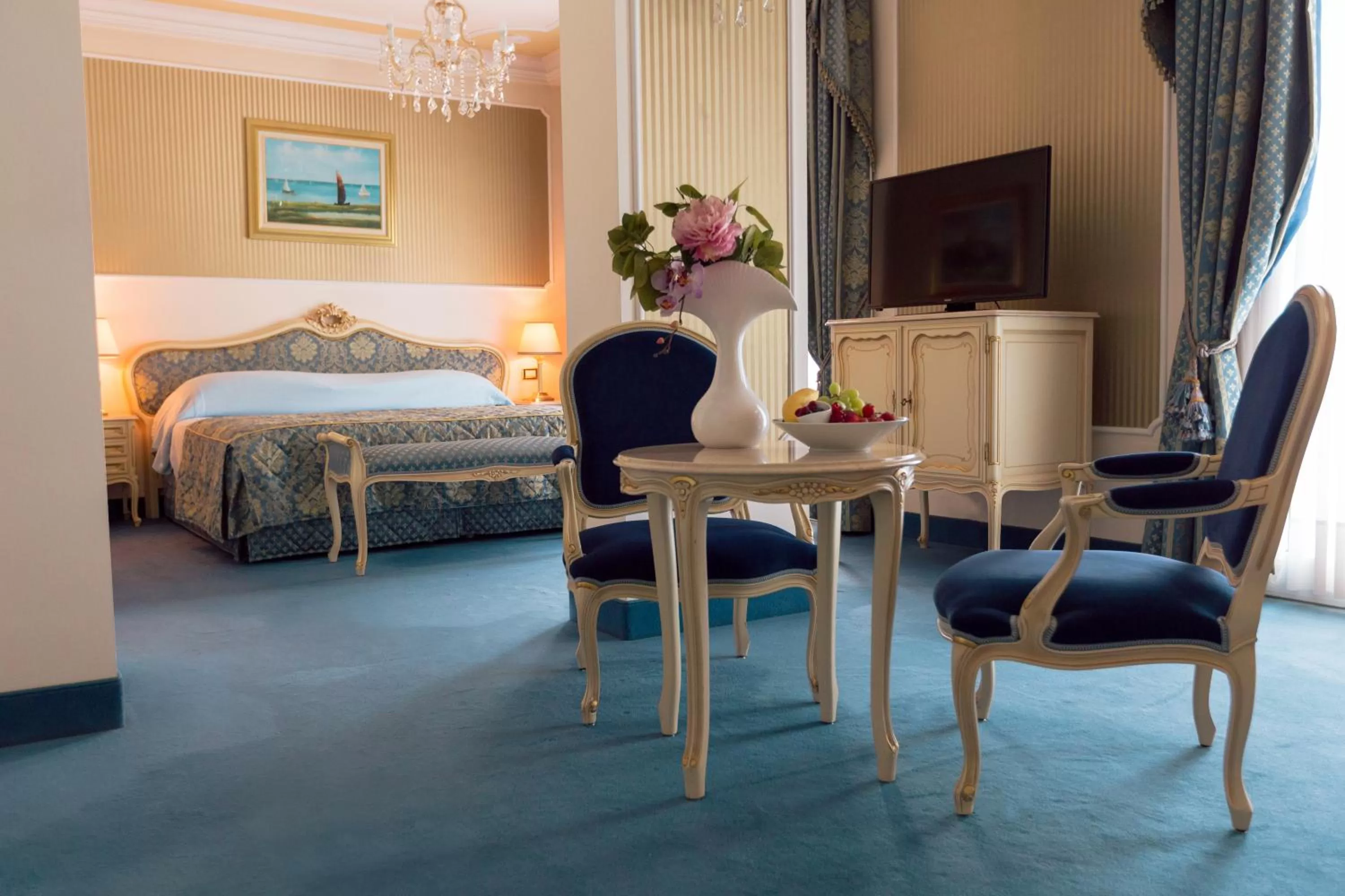 Bed in Hotel La Residence & Idrokinesis