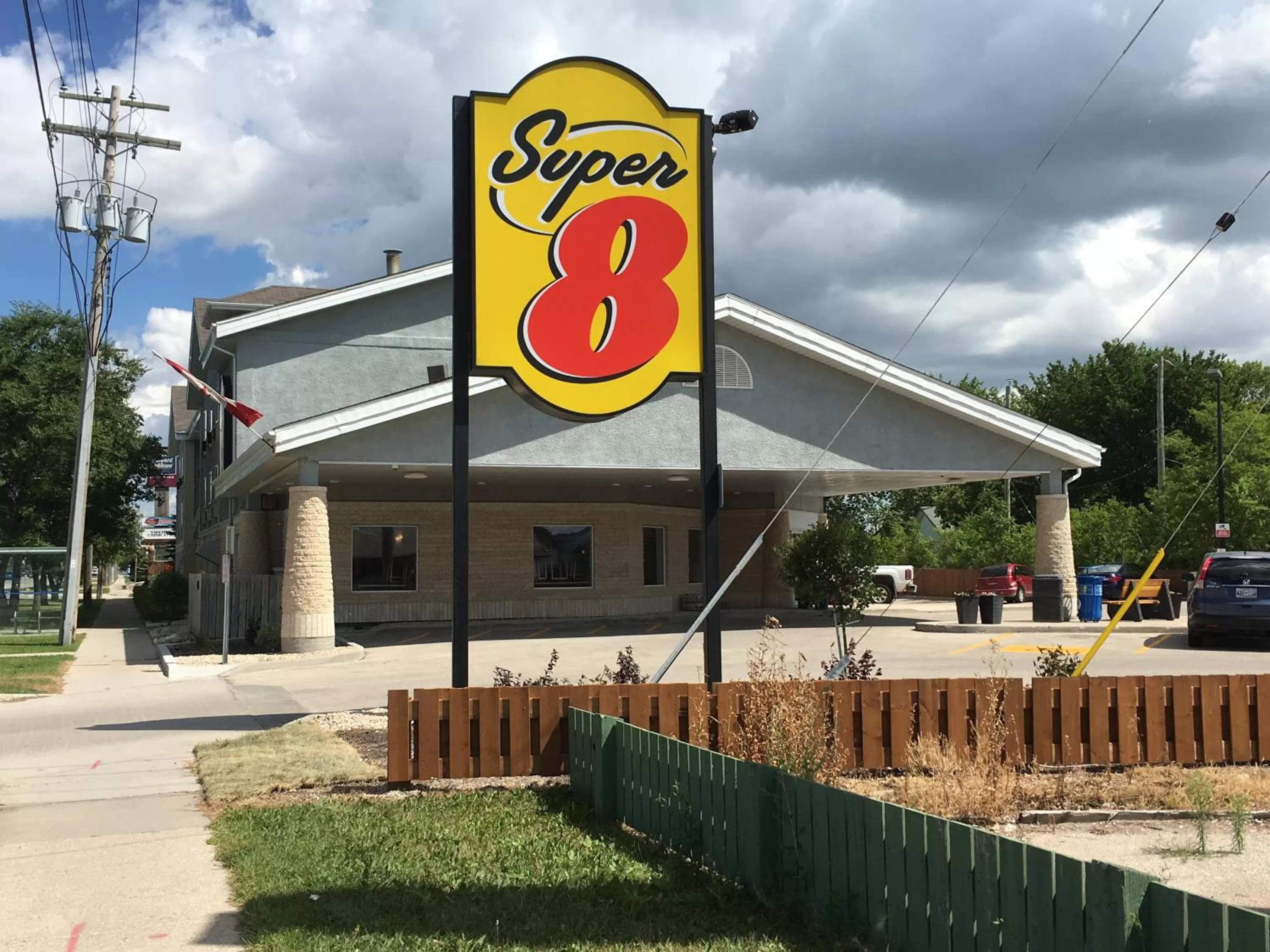 Facade/entrance in Super 8 by Wyndham Winnipeg West