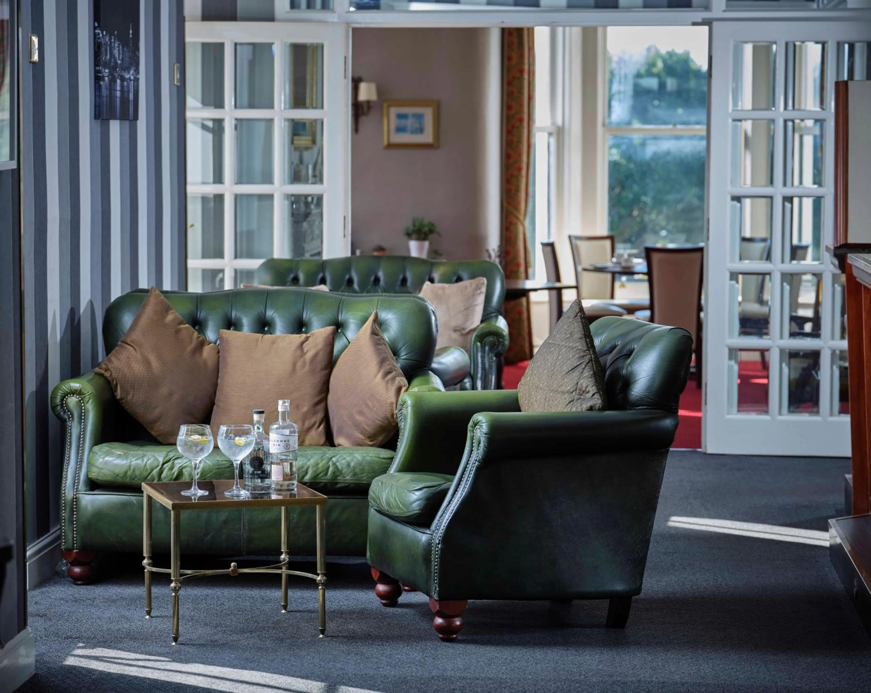 Lounge or bar in Royal Beacon Hotel