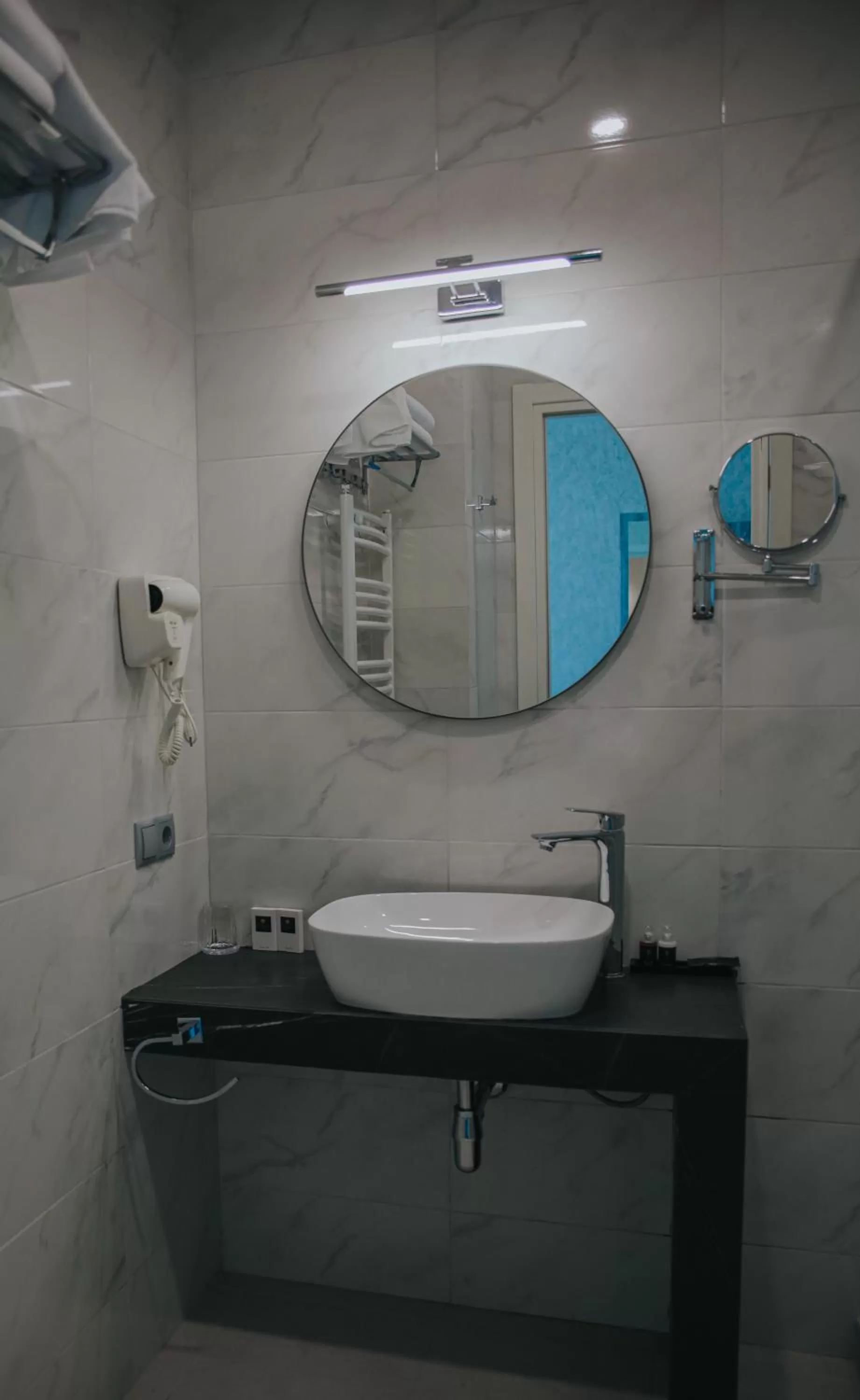 Bathroom in Meta Business Hotel By King David