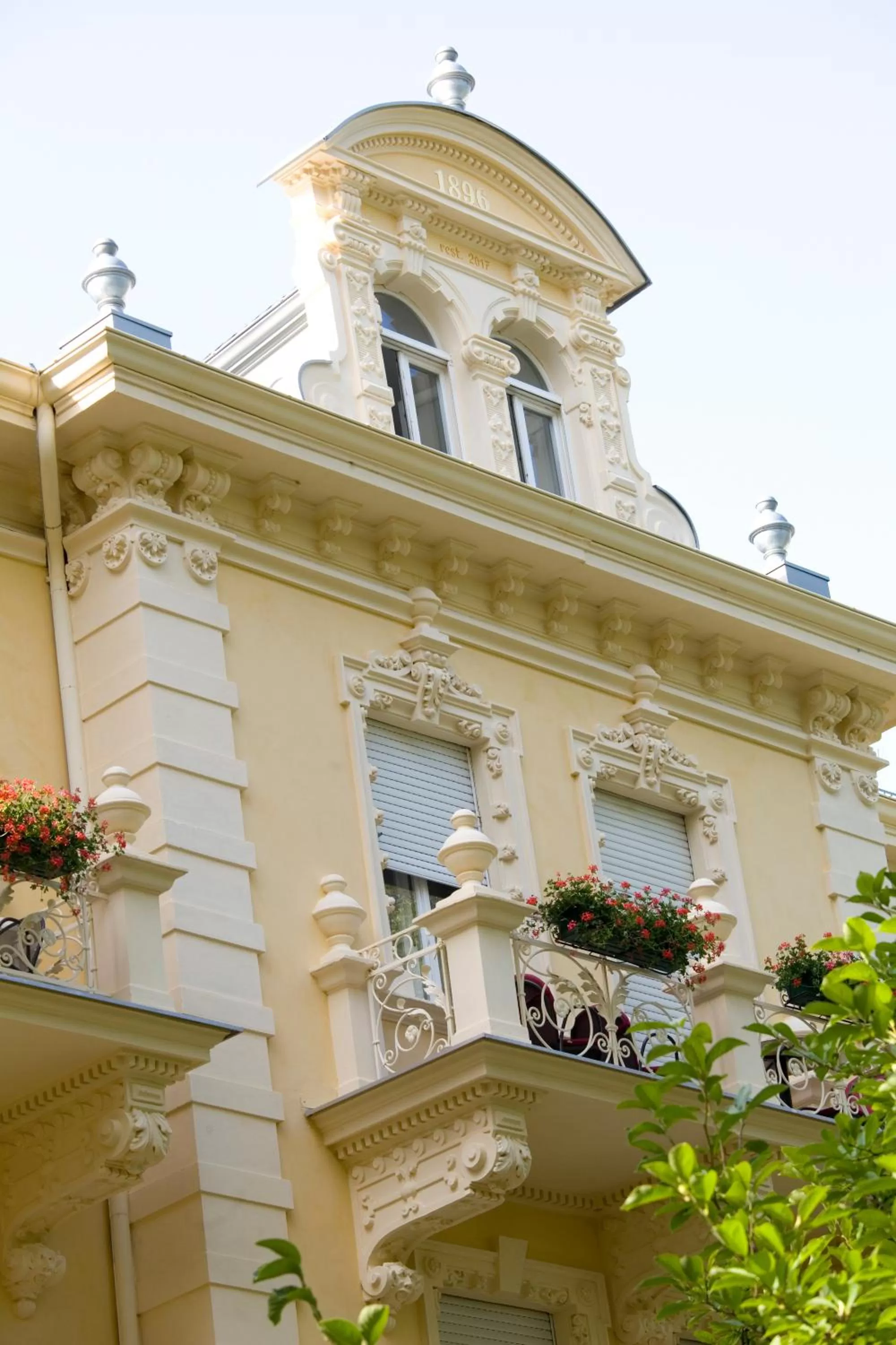 Facade/entrance in Hotel Villa Westend