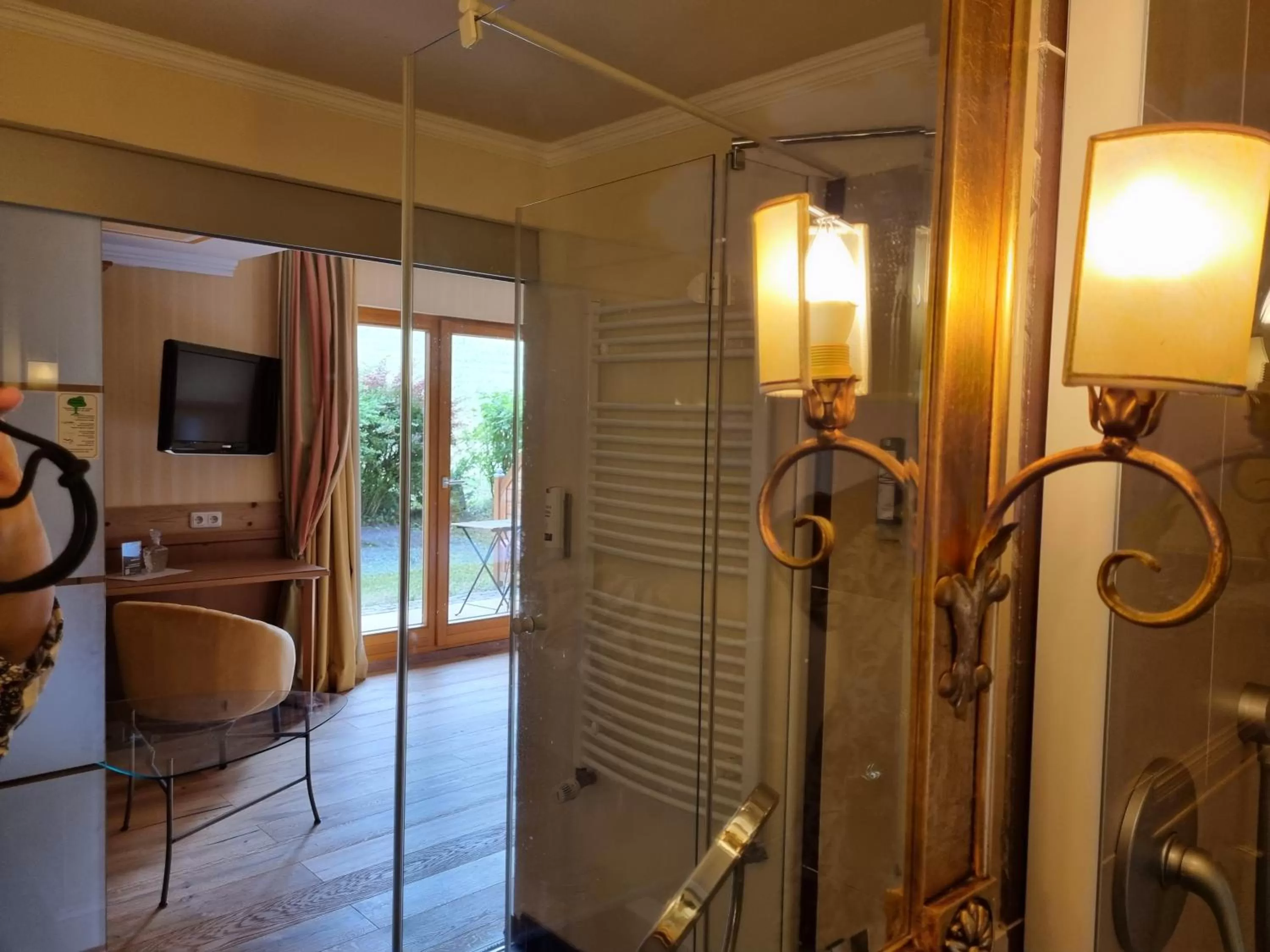 TV/Entertainment Center in Landhaus Talblick- Boutique Hotel Bed and Breakfast