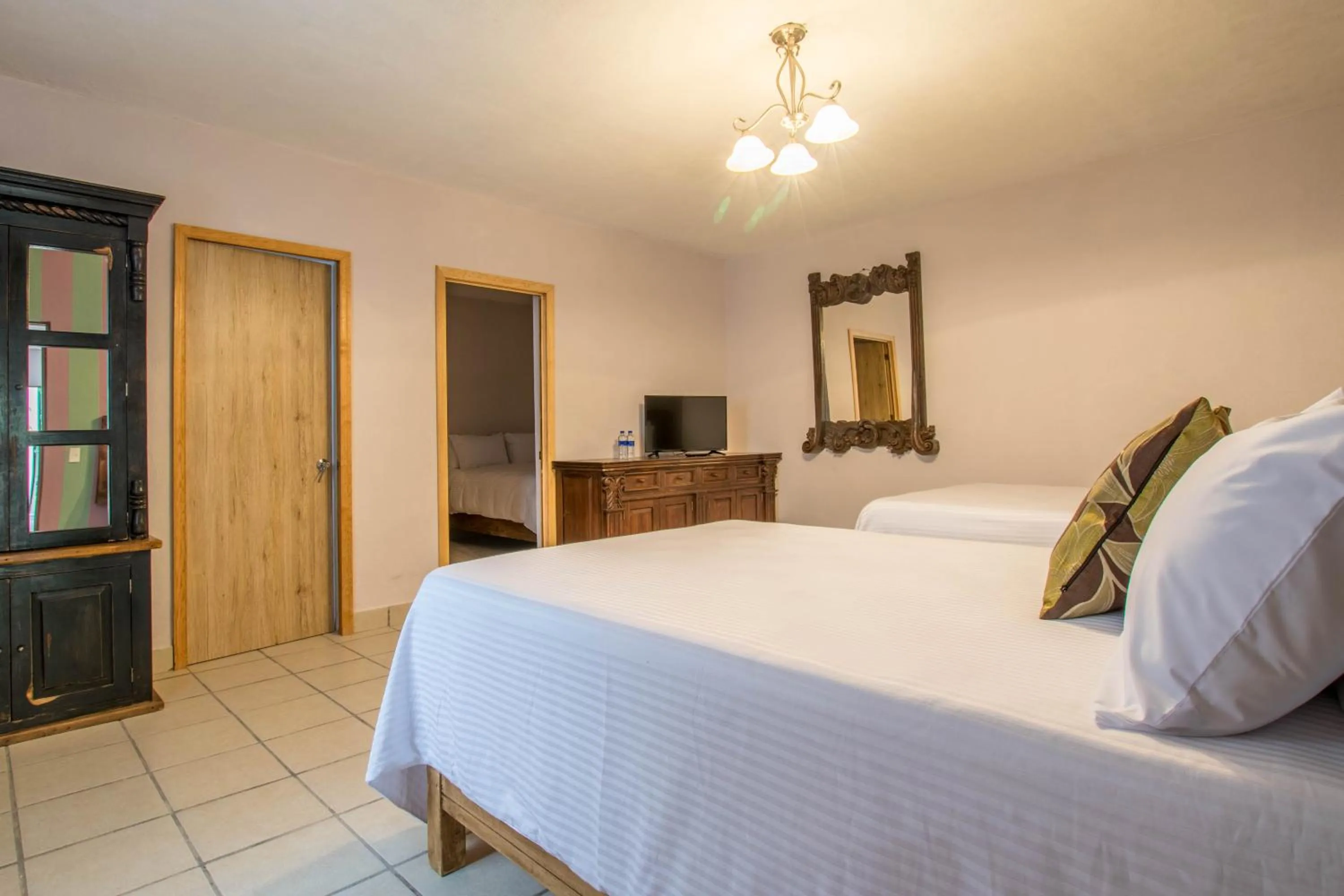 Photo of the whole room in Hotel Casa Santamaría