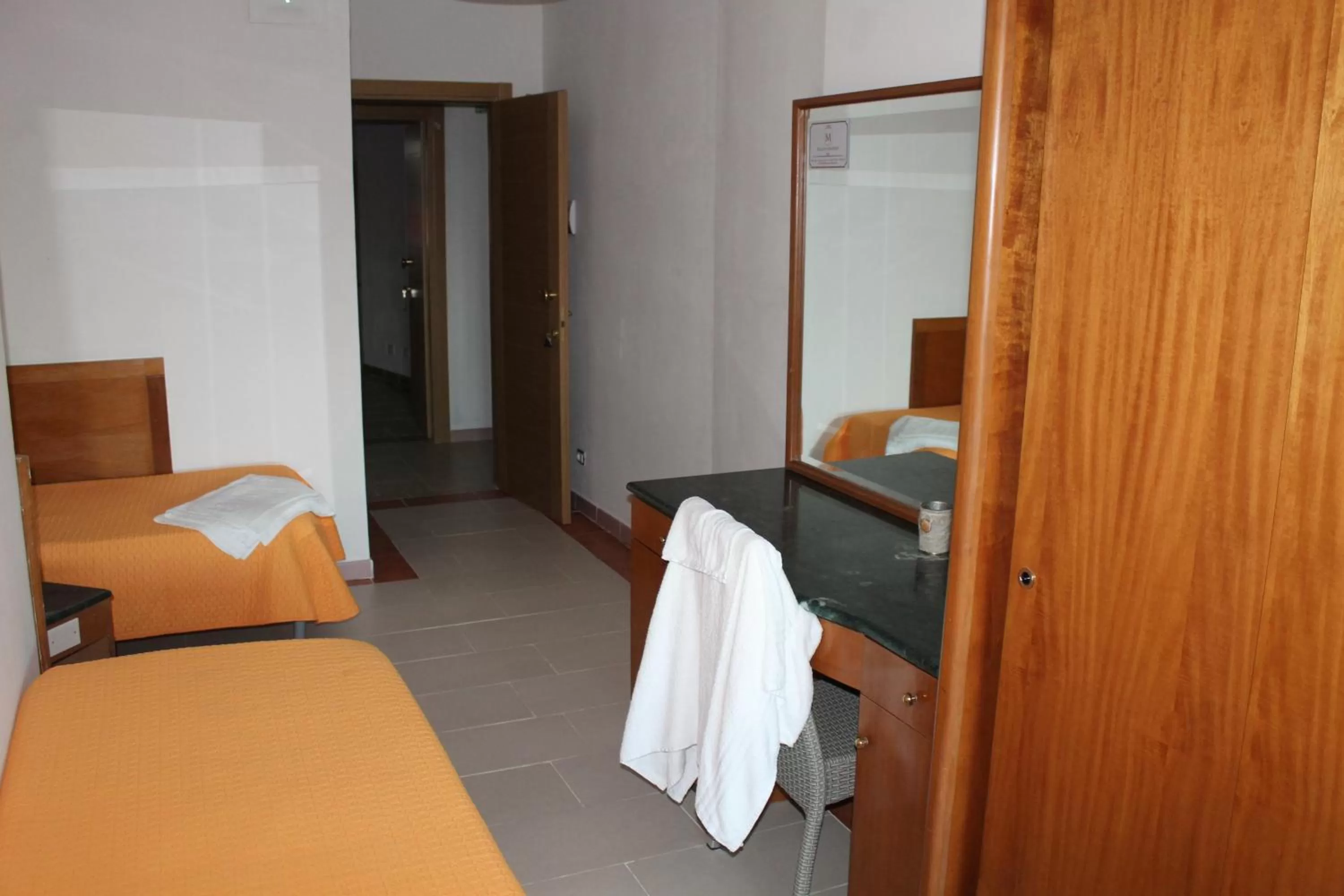 Bed in B&B Palazzo Manfredi Vieste, Fronte mare con Parcheggio