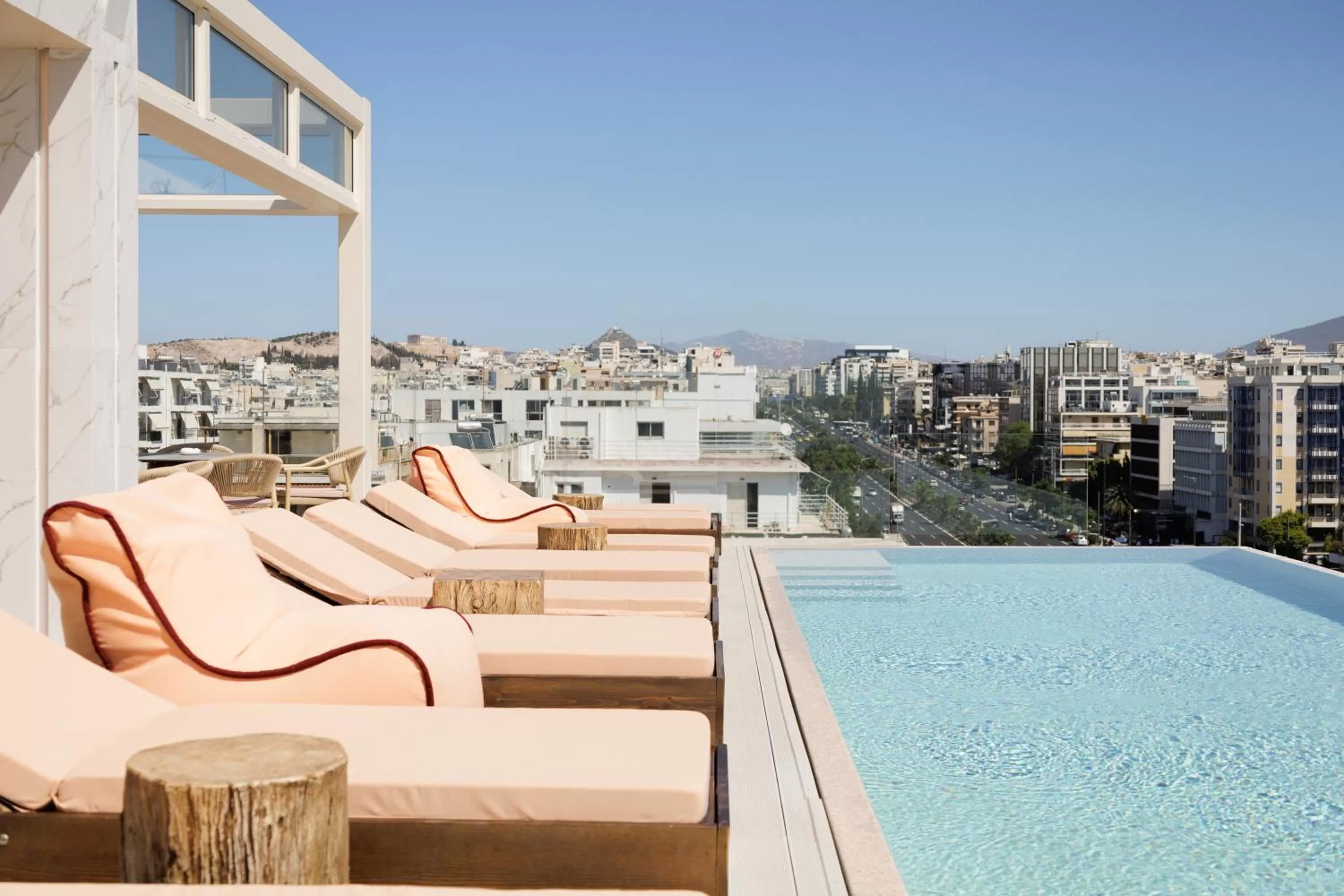 Restaurant/places to eat, Swimming Pool in LUX&EASY Signature Syngrou 234