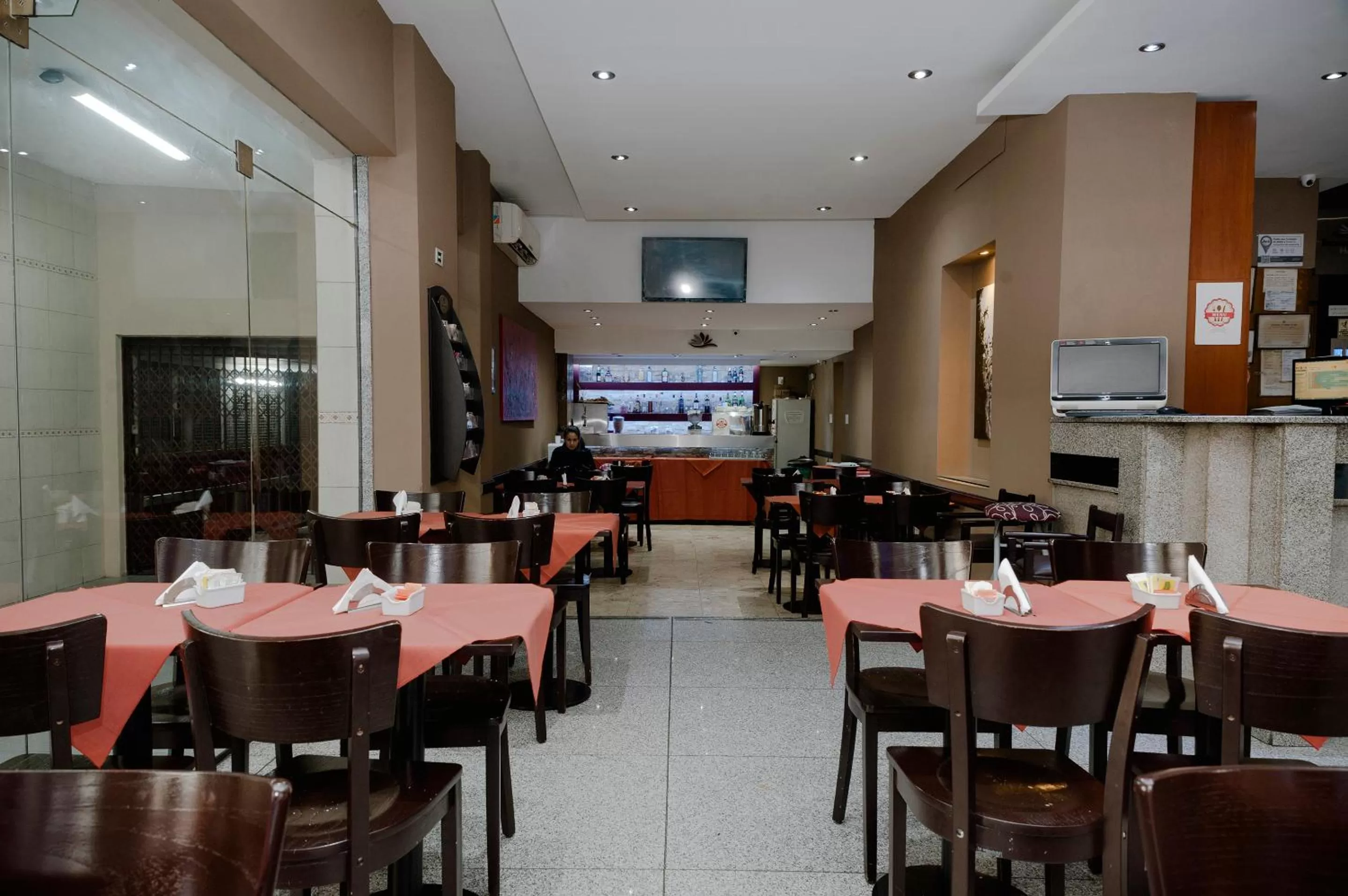 Restaurant/places to eat in Tucuman Palace Hotel