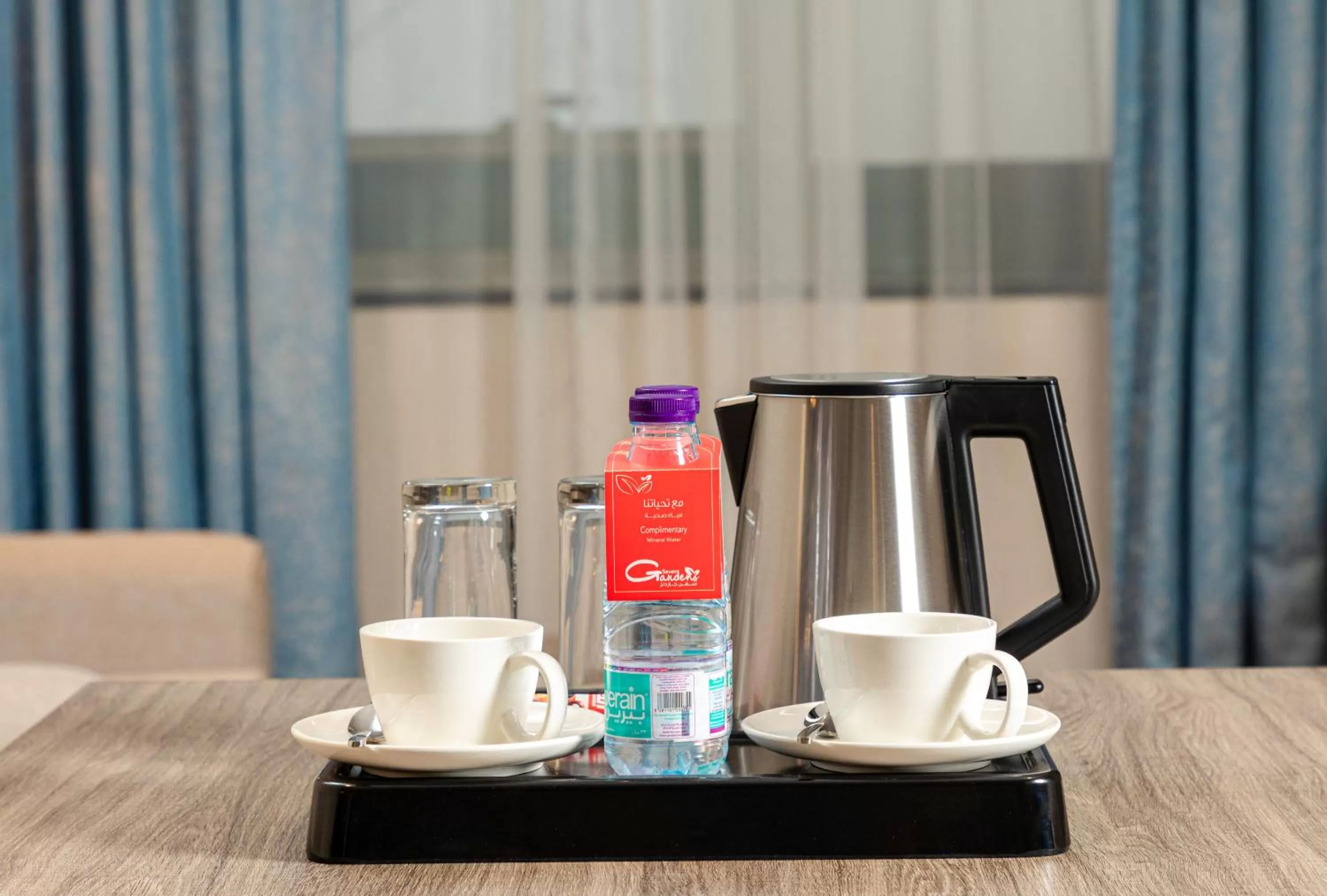 Coffee/tea facilities in Seven Gardens Hotel Al Narjis