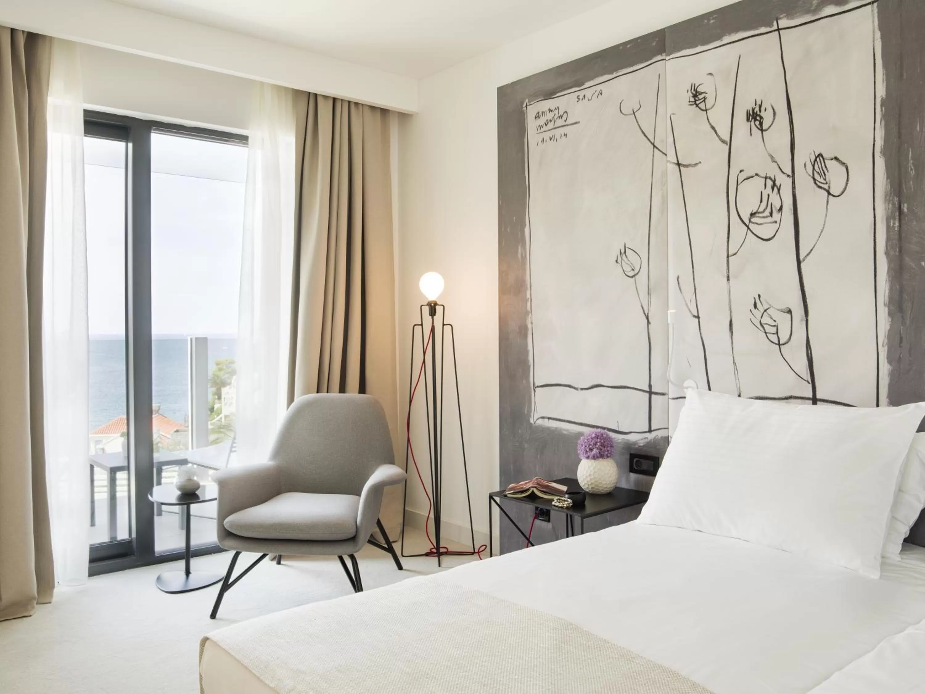 Bedroom, Bed in Hotel Kompas