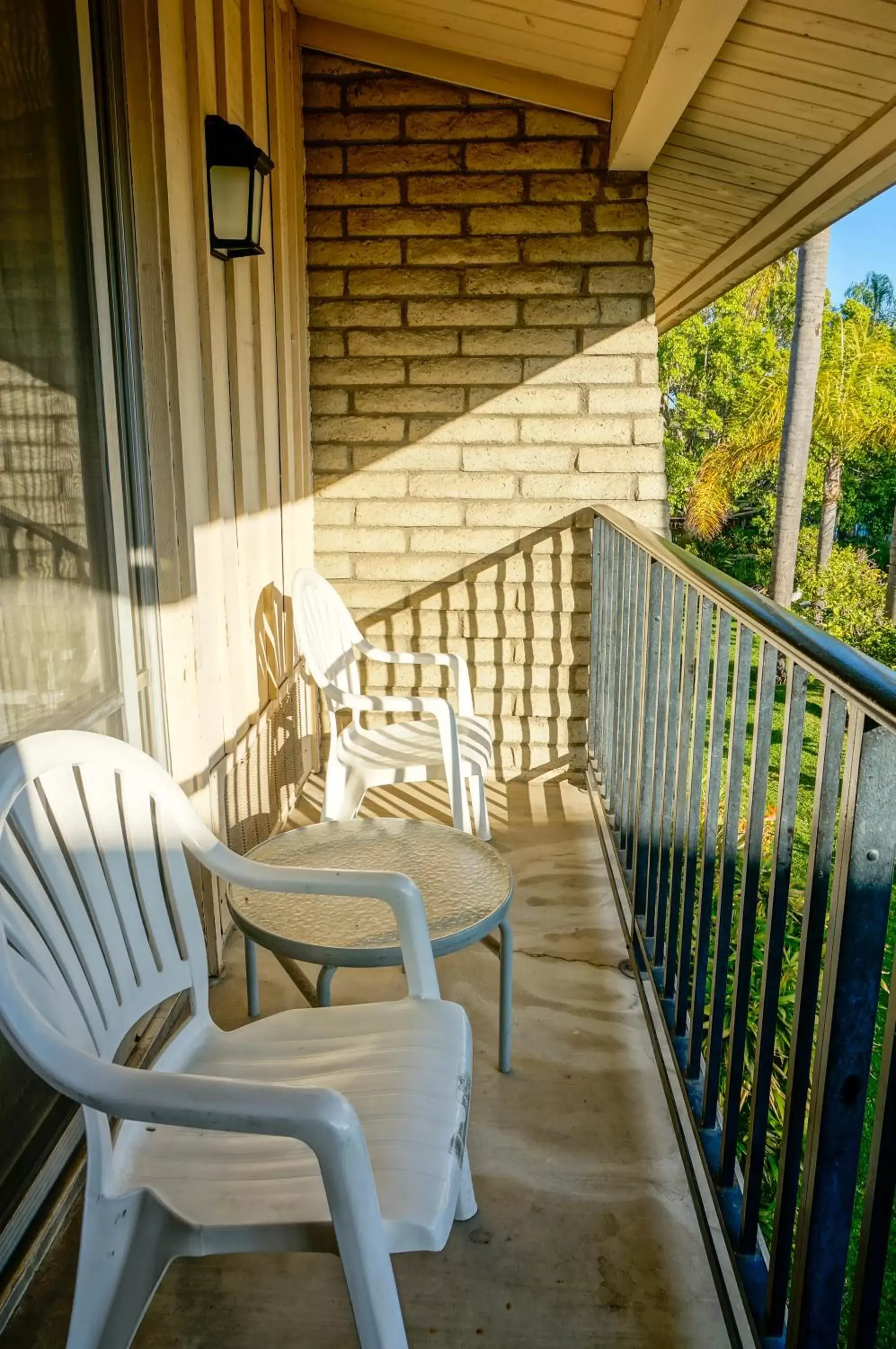 King Room with Mobility/Hearing Impaired Access - Non-Smoking in Ramada by Wyndham Santa Barbara King Room with Mobility/Hearing Impaired Access - Non-Smoking in Ramada by Wyndham Santa Barbara
