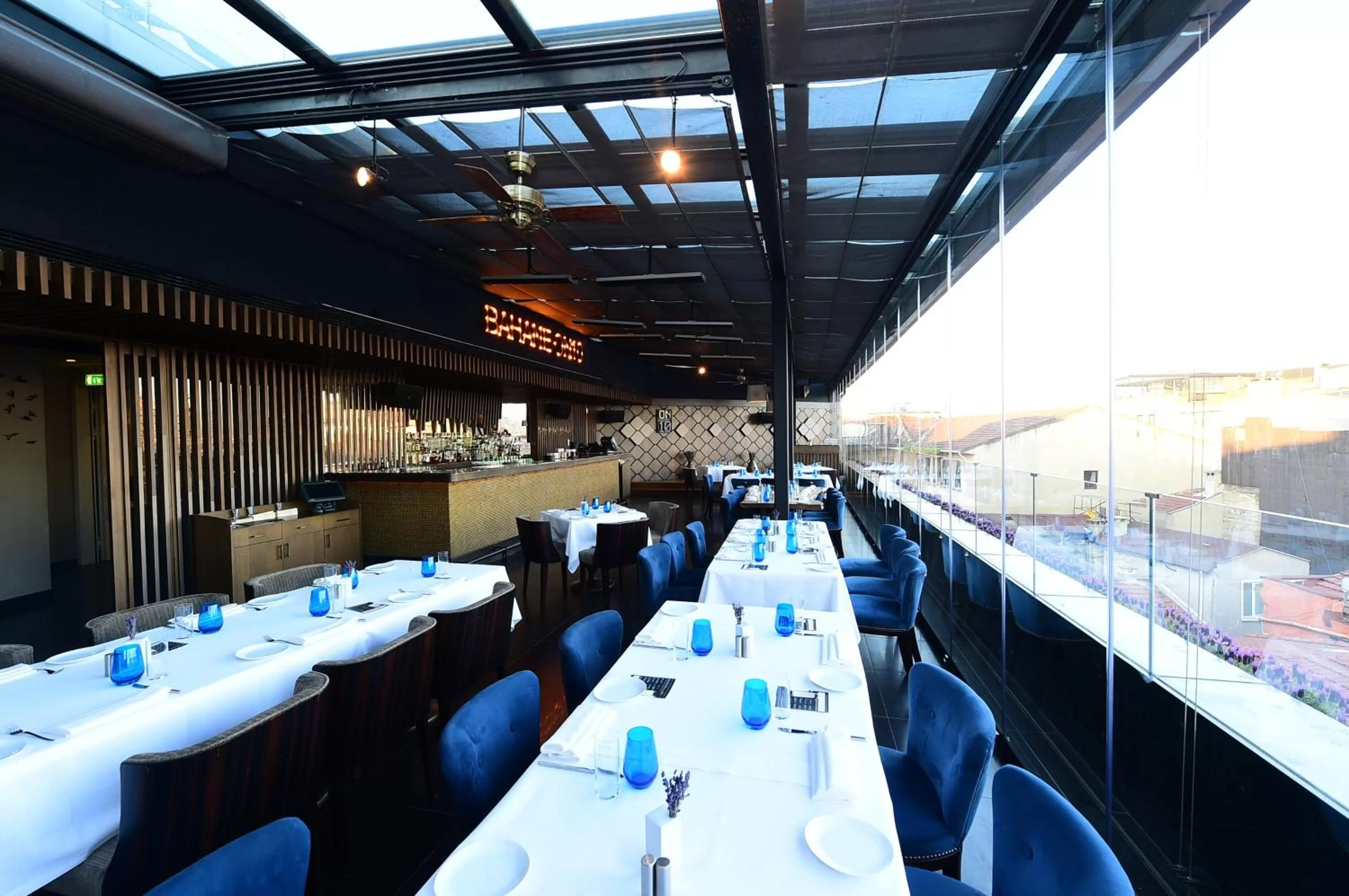 Restaurant/places to eat in 10 Karakoy