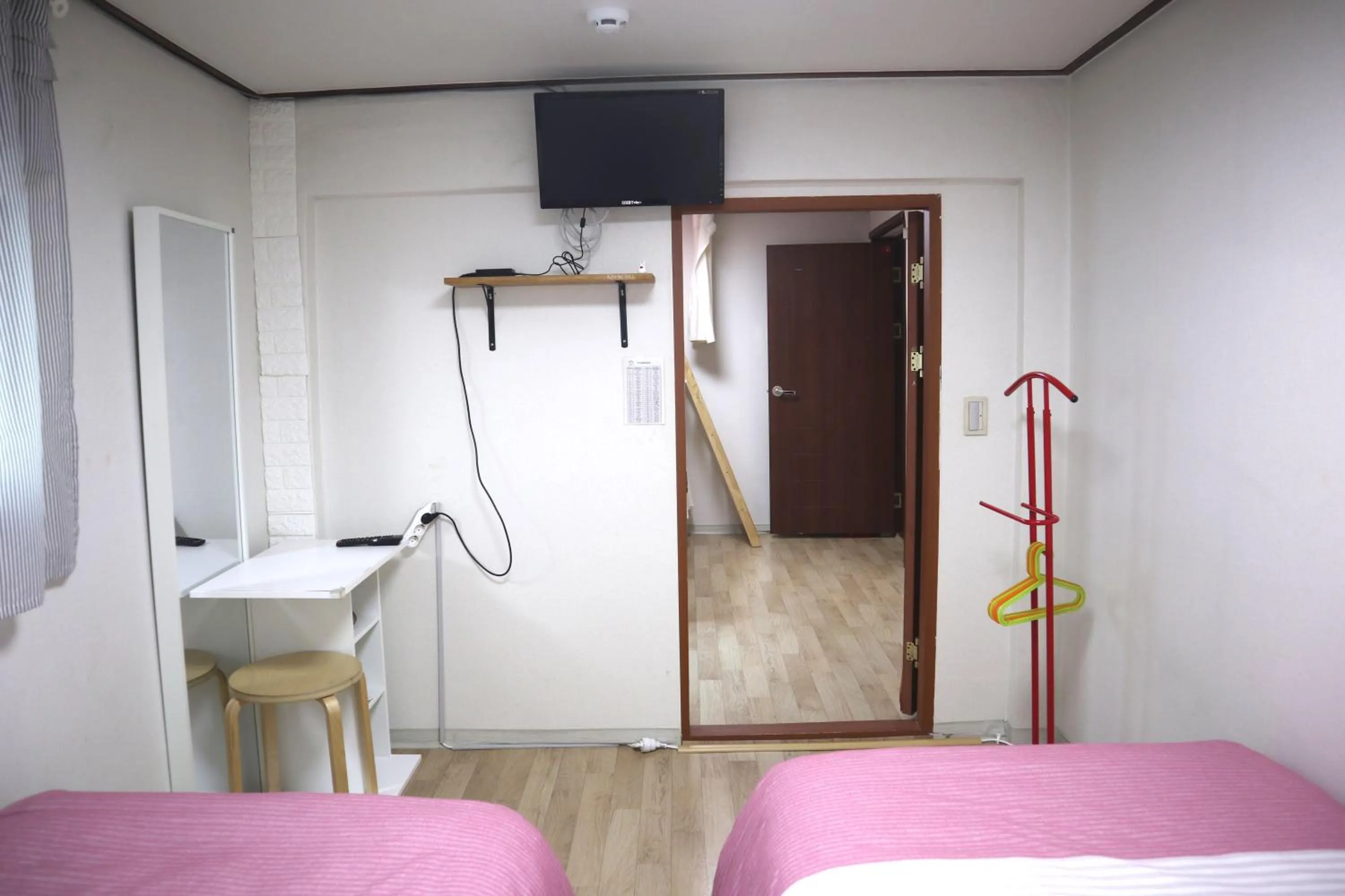 TV and multimedia, Bed in Jeong House